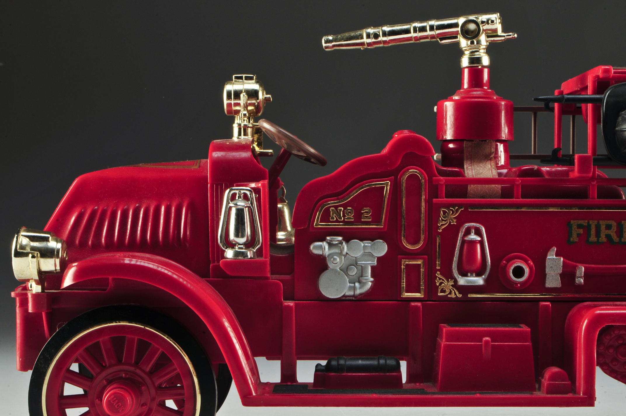 Collectible Fire Truck Decanter EBTH