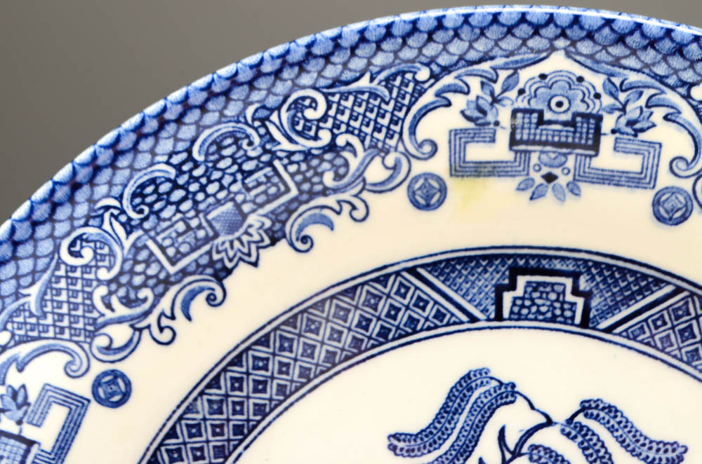 Six Bilton England Plates, Willow Pattern EBTH