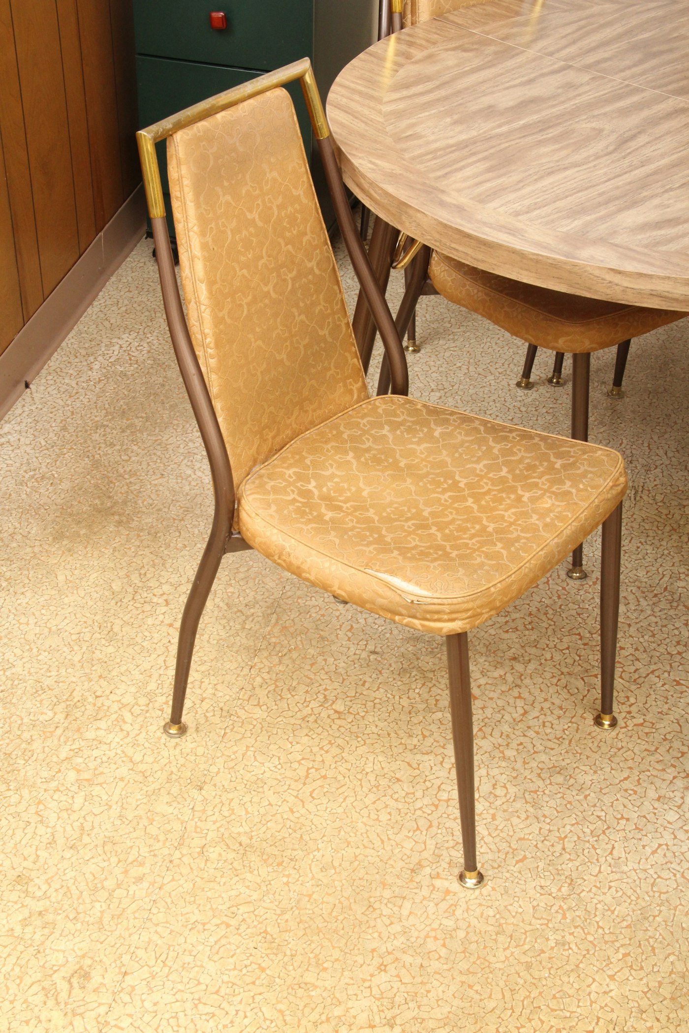 1960s Retro Kitchen Table and Chairs : EBTH