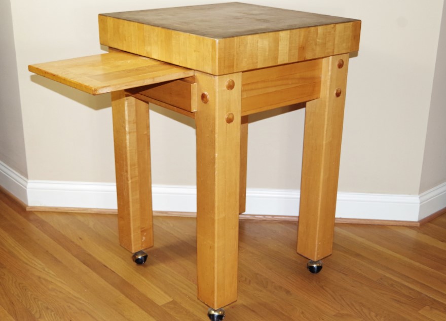 Le Gourmand Butcher S Block On Casters Ebth