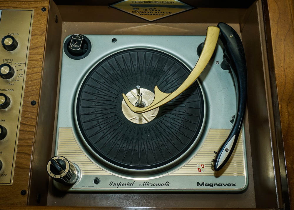 1960s Magnavox Imperial Automatic Record Player EBTH