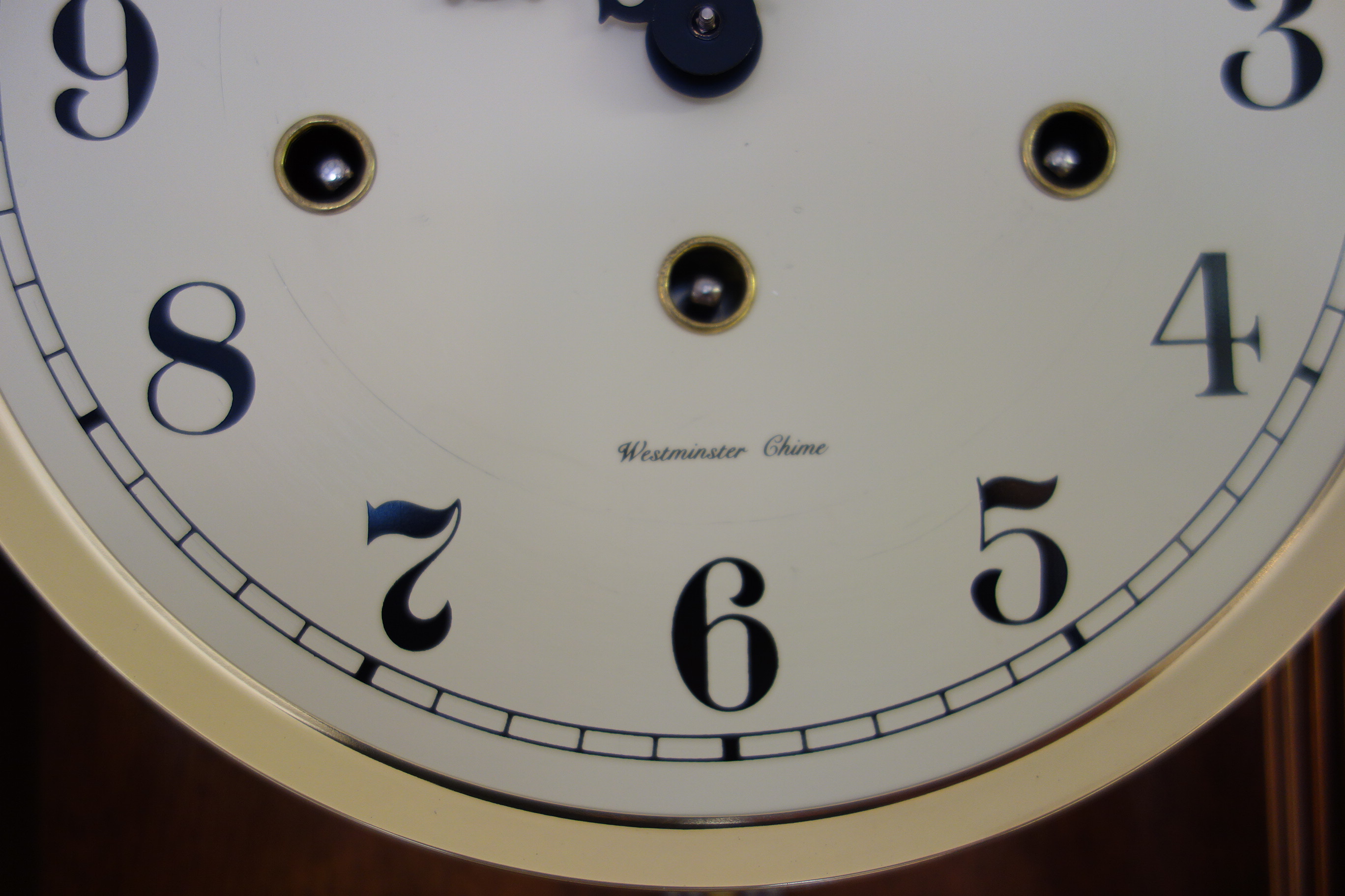 Howard Miller Key Wound "Pembrook" Wall Clock EBTH