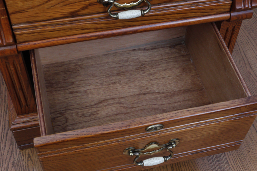 Lexington Oak Nightstand EBTH