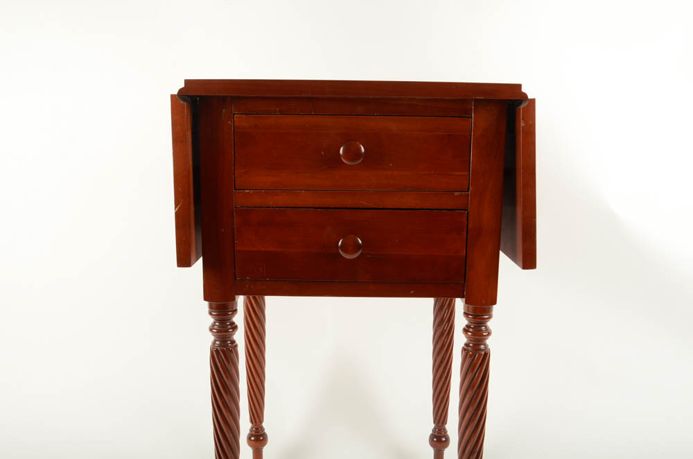 Pair of Vintage Extendable Oak Side Tables EBTH