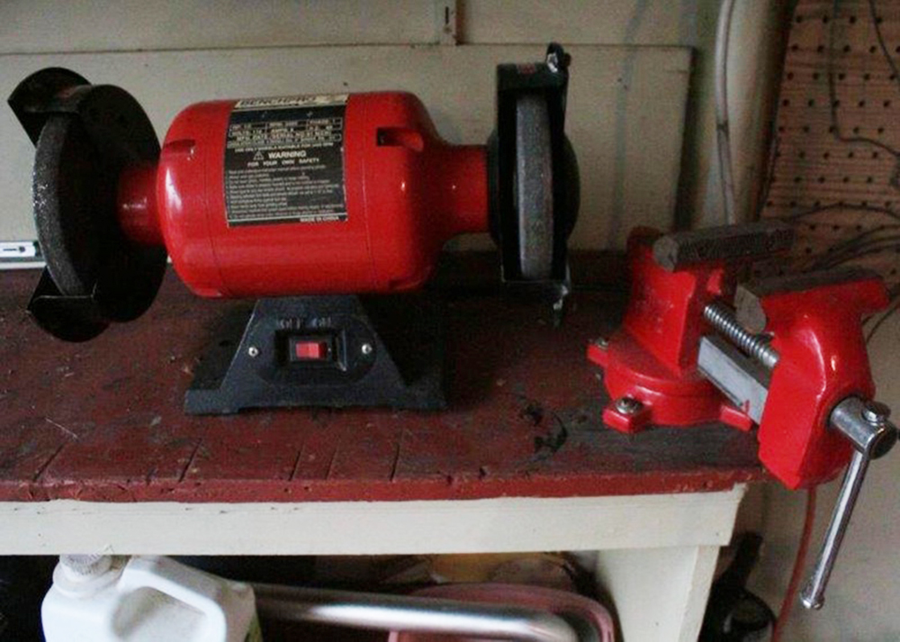 Bench Pro Bench Grinder and Table Vice 