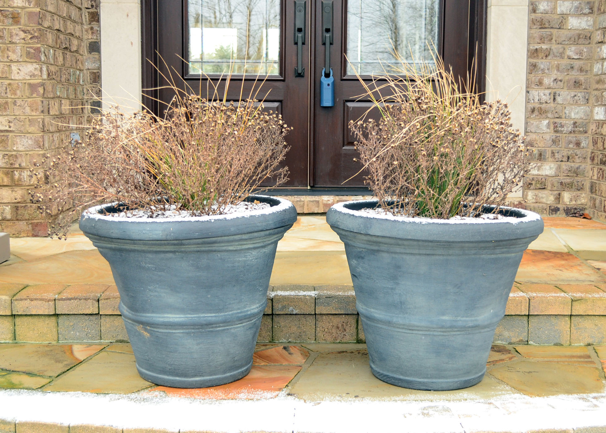 Pair of Polyurethane Outdoor Planters EBTH