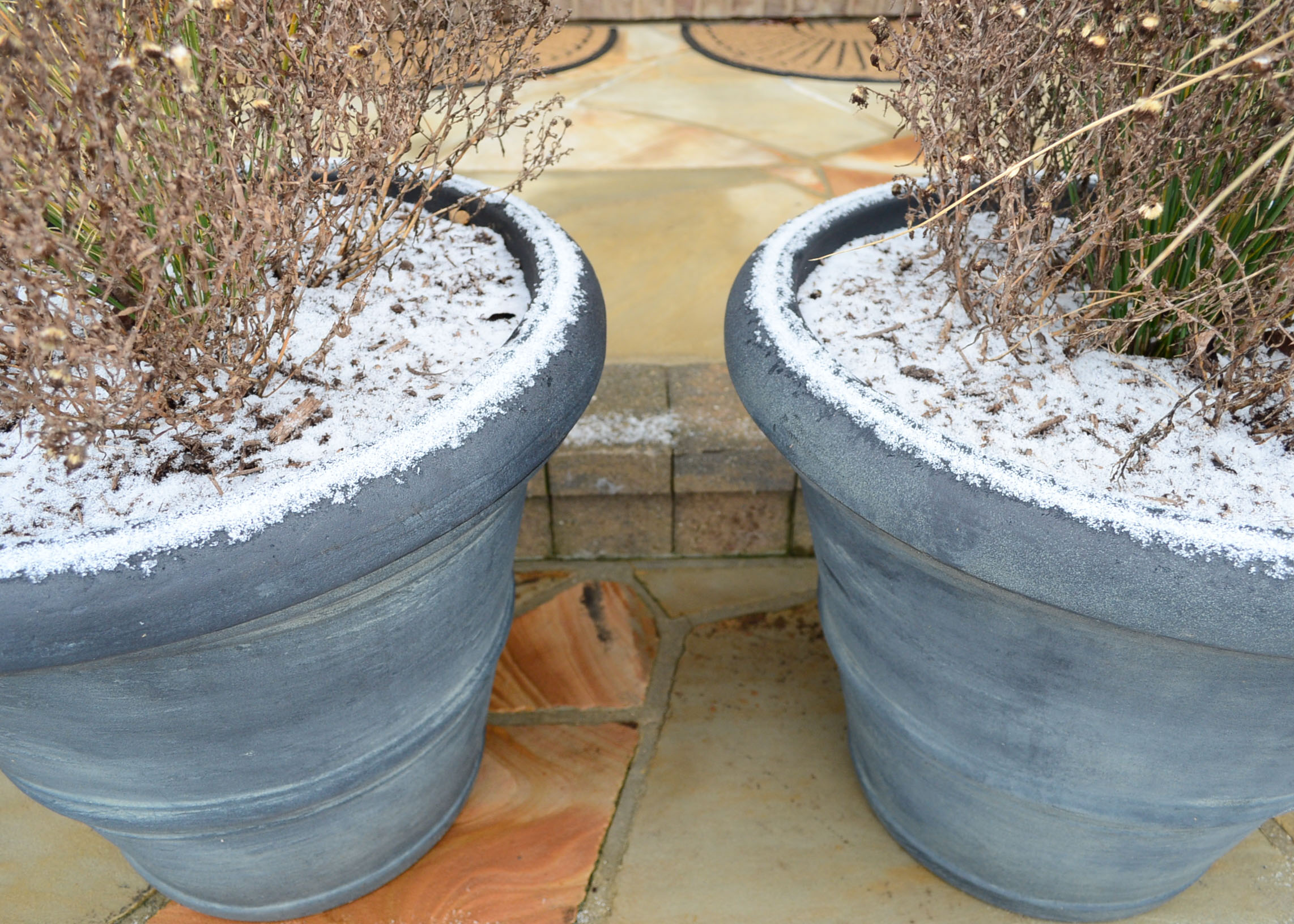 Pair of Polyurethane Outdoor Planters EBTH