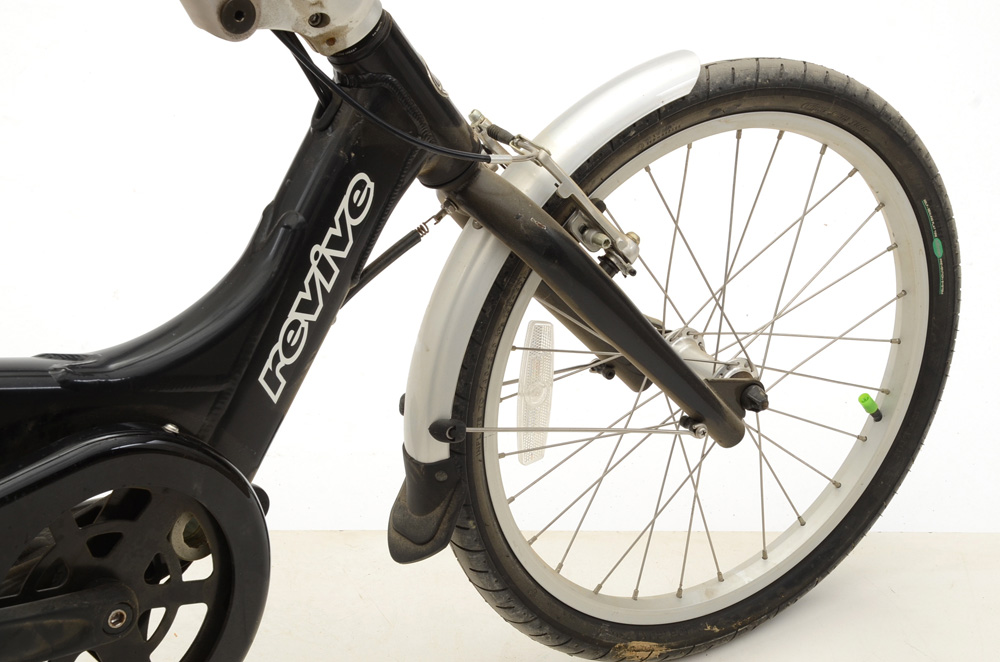 Giant Revive Bicycle EBTH