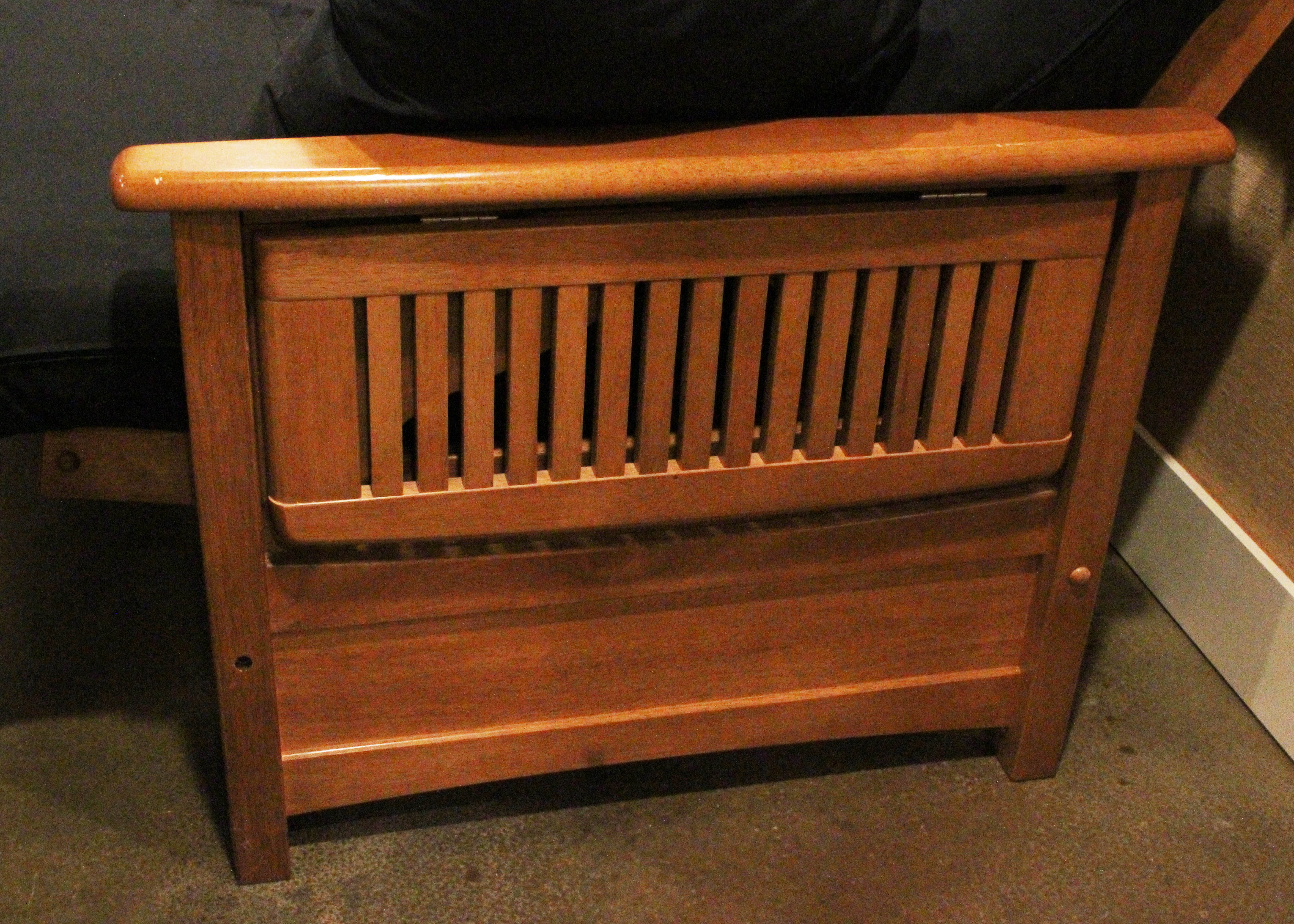 Night and Day Futon Sofa EBTH