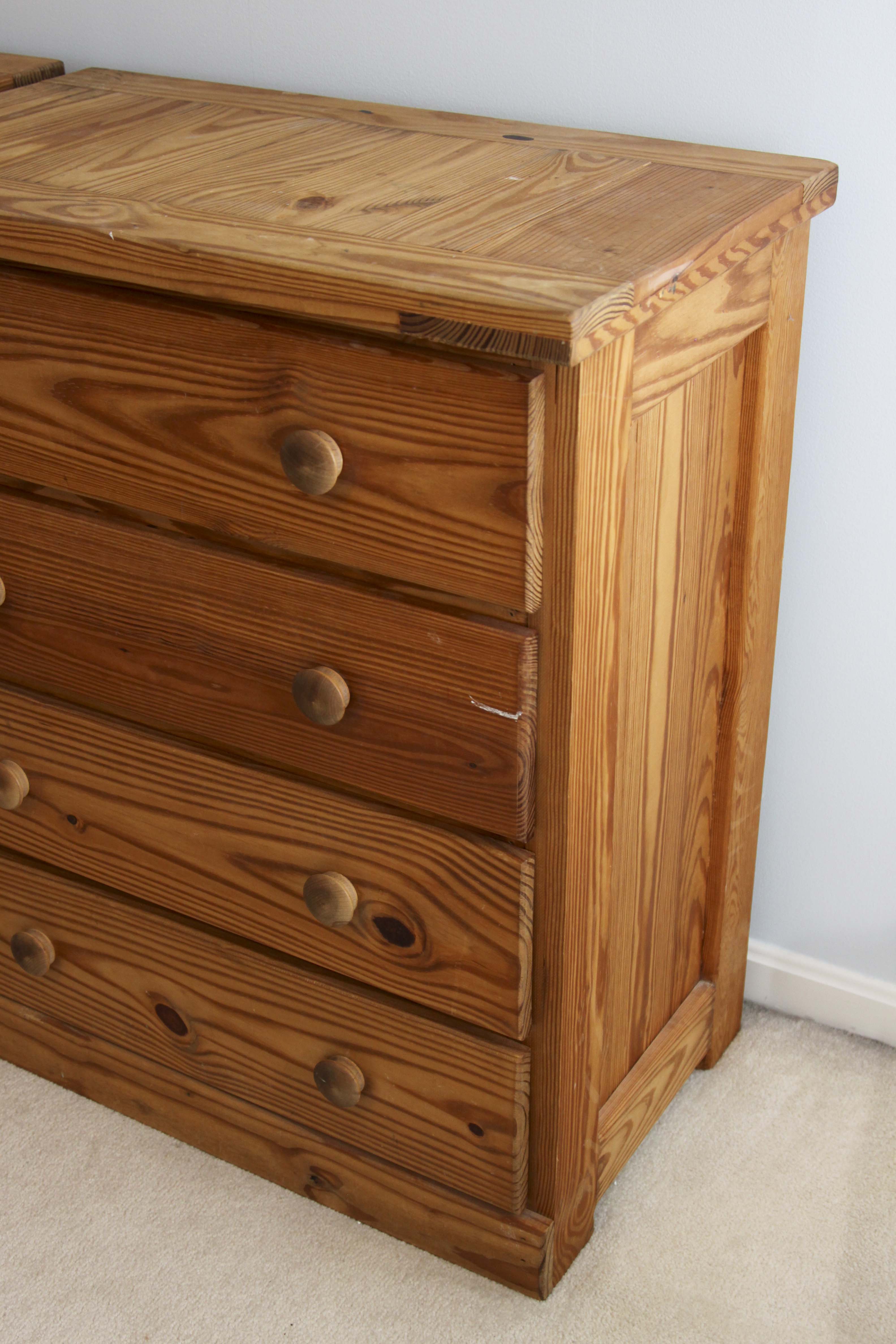 Pair of Pine Wood Chest of Drawers EBTH