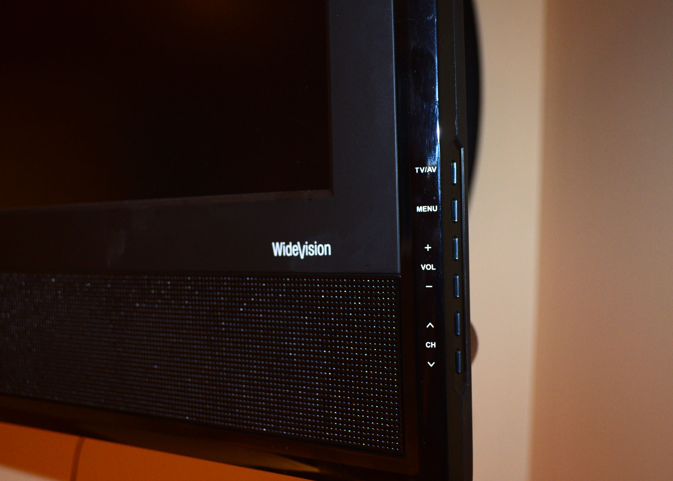 Runco WideVision Television EBTH