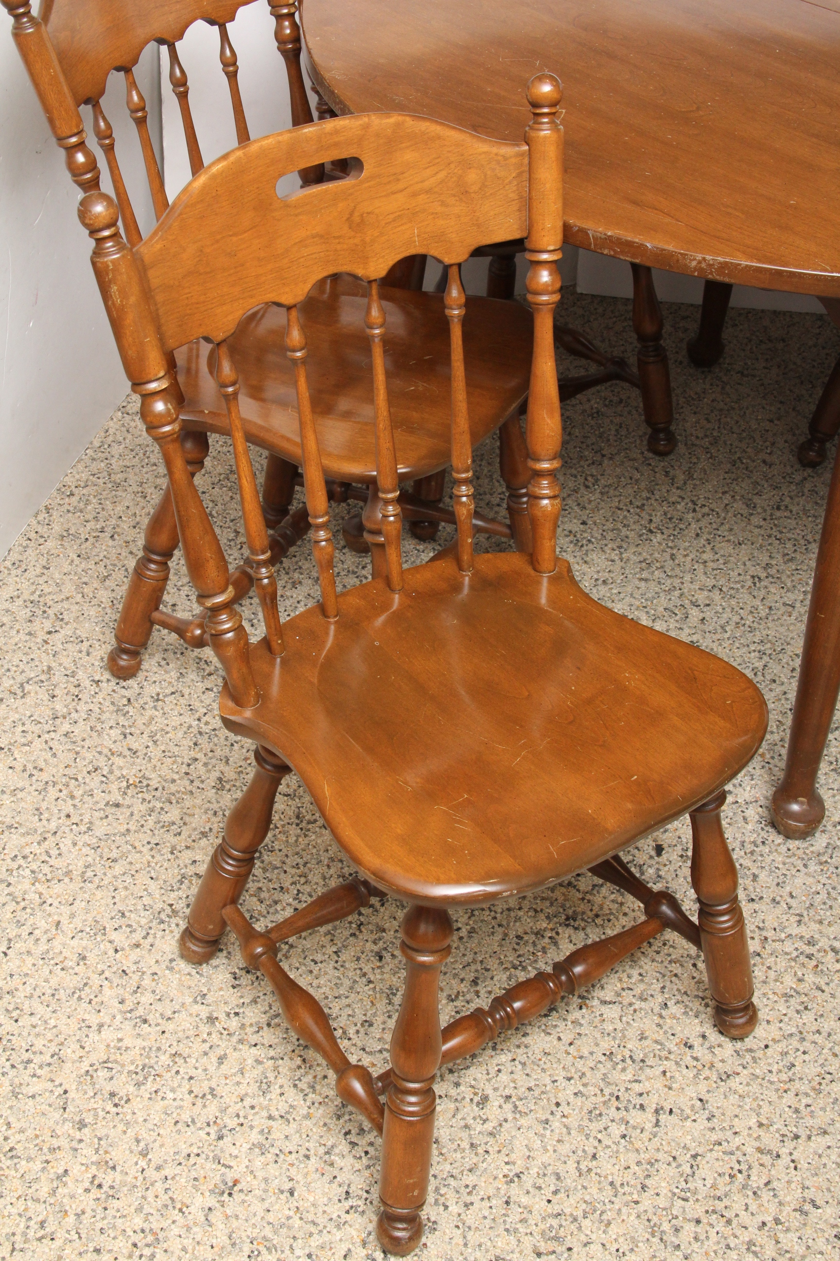 Ethan Allen Solid Oak Dining Table and Chairs EBTH