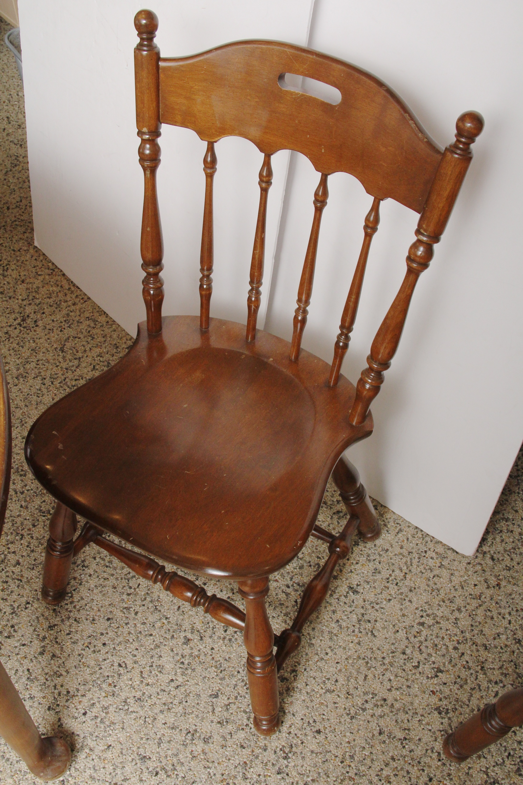 Ethan Allen Solid Oak Dining Table and Chairs EBTH