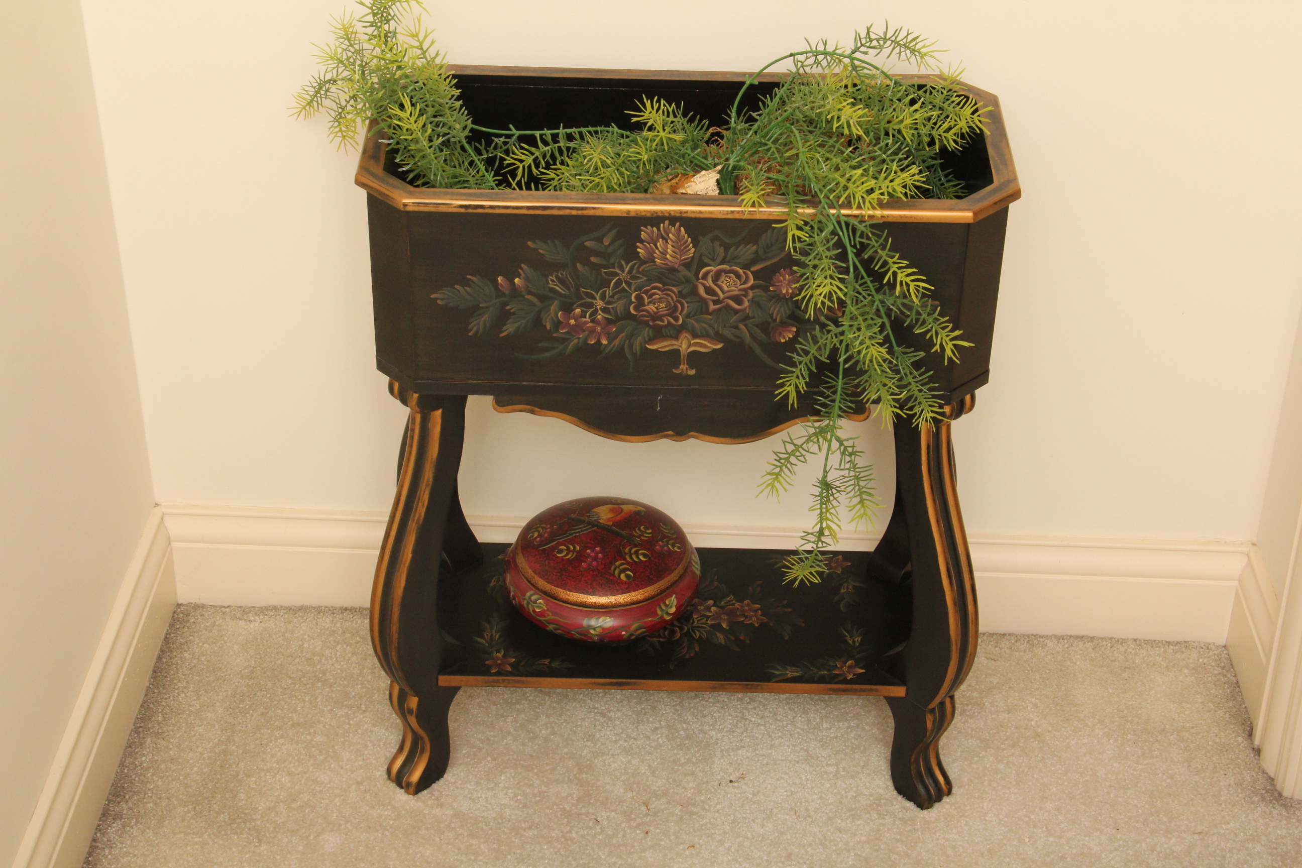 Hallway Accent Pieces EBTH