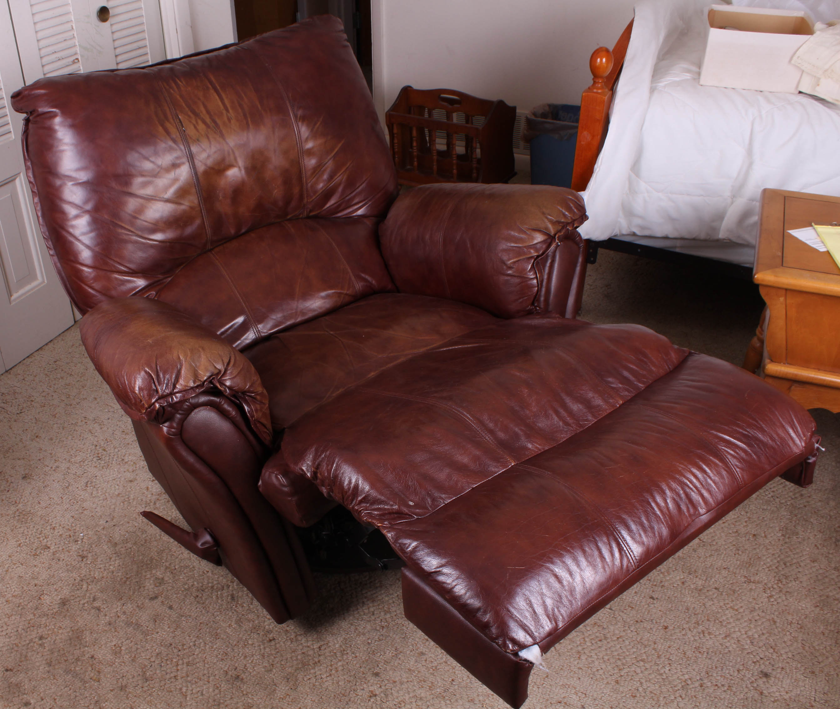 Lane Furniture Alpine Overstuffed Brown Leather Recliner EBTH