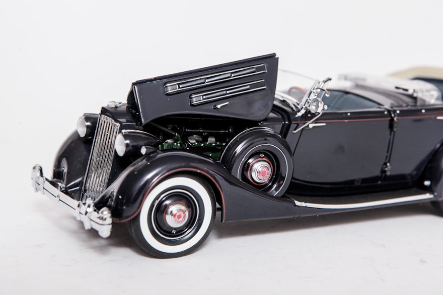 Collection of Model Cars by Danbury Mint | EBTH