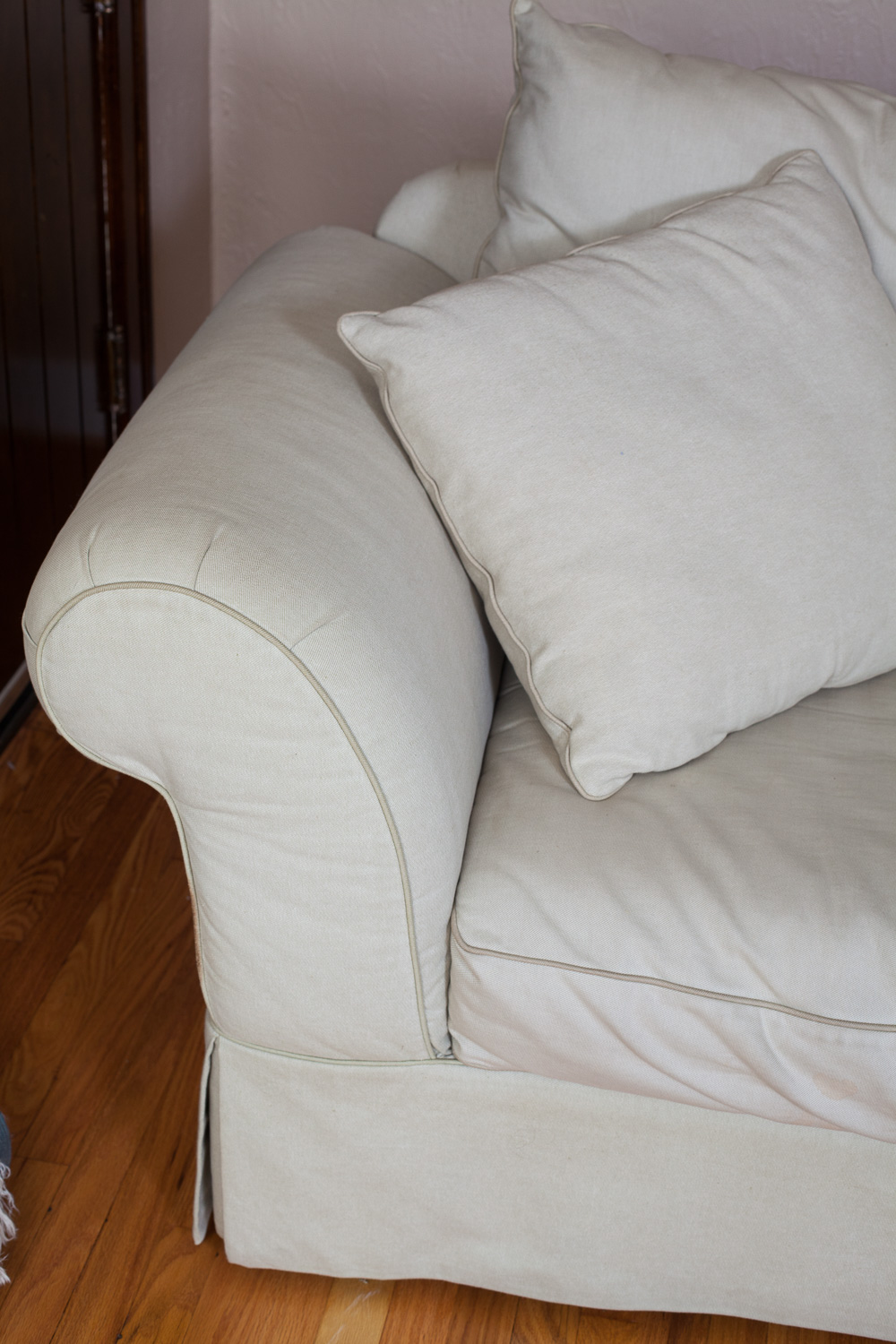 Large Beige Sofa EBTH