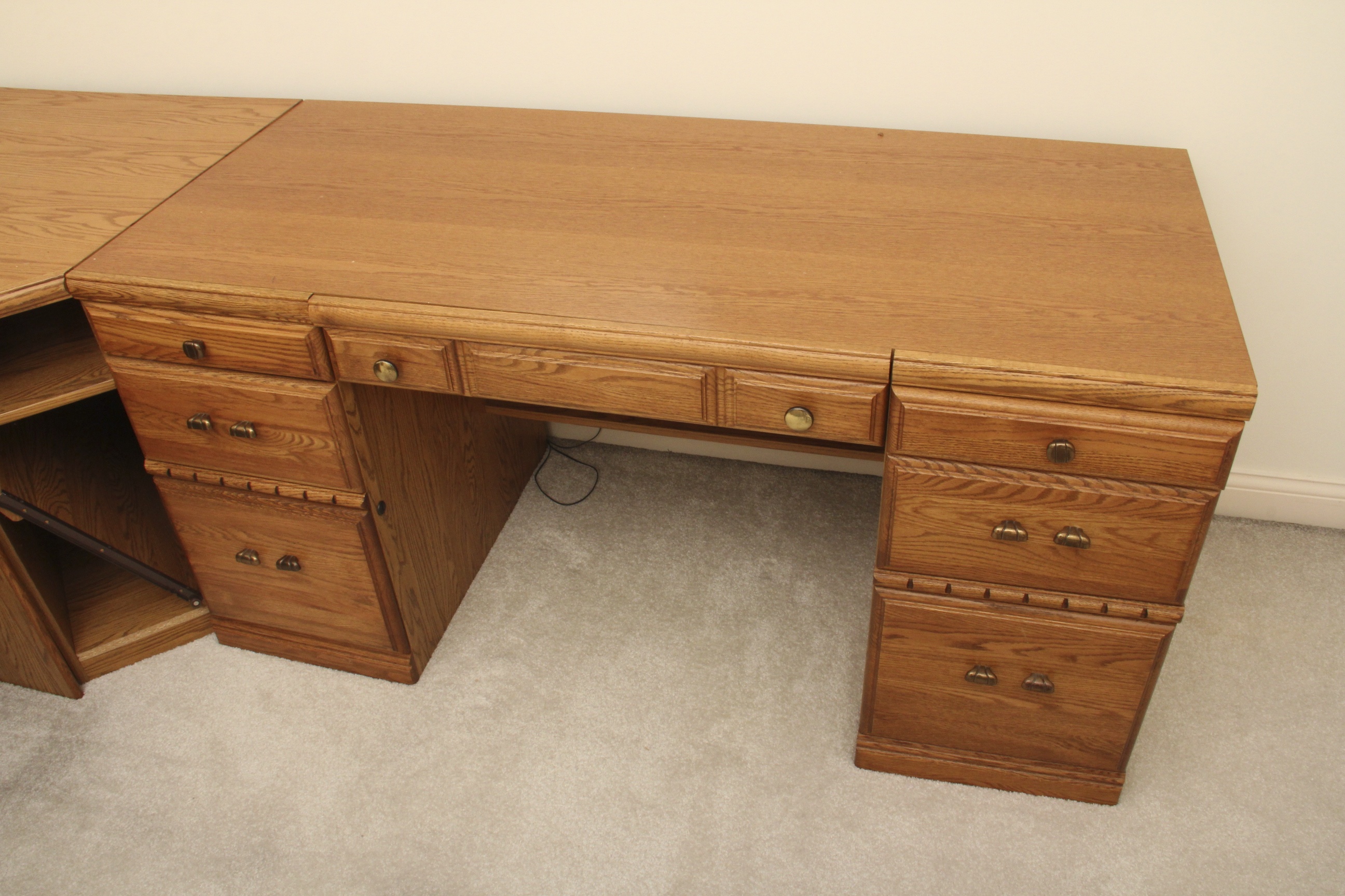 Palliser LShaped Oak Desk EBTH