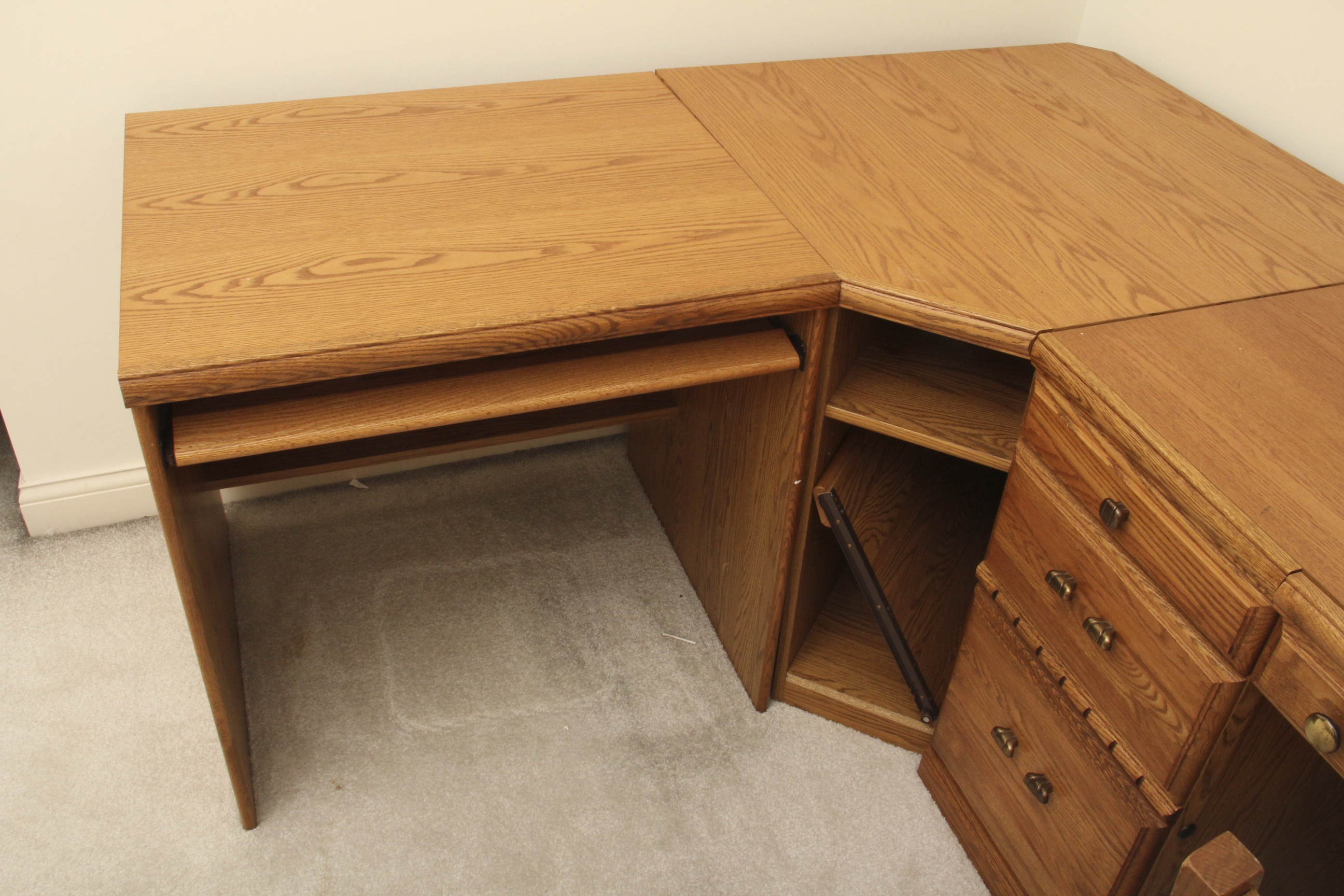 Palliser LShaped Oak Desk EBTH