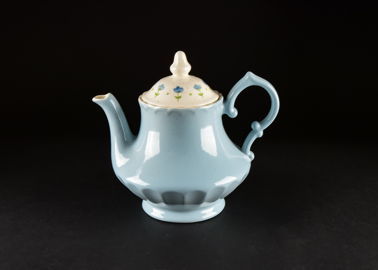 Blue Teapot with Lid EBTH