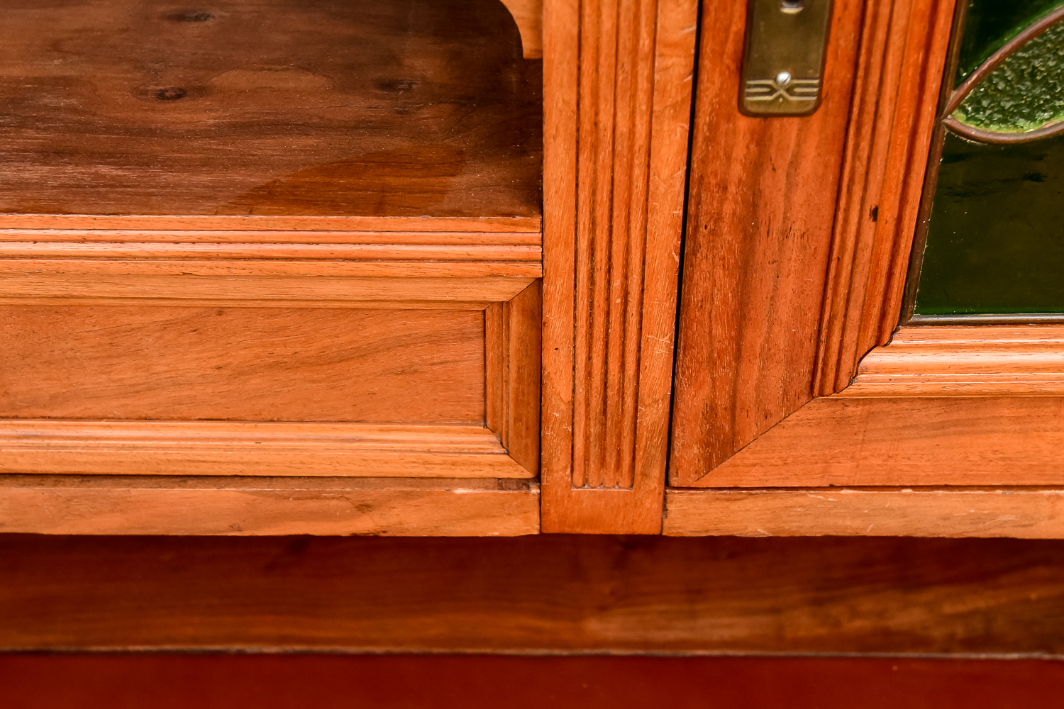 Antique Oak Desk with Stained Glass Doors EBTH