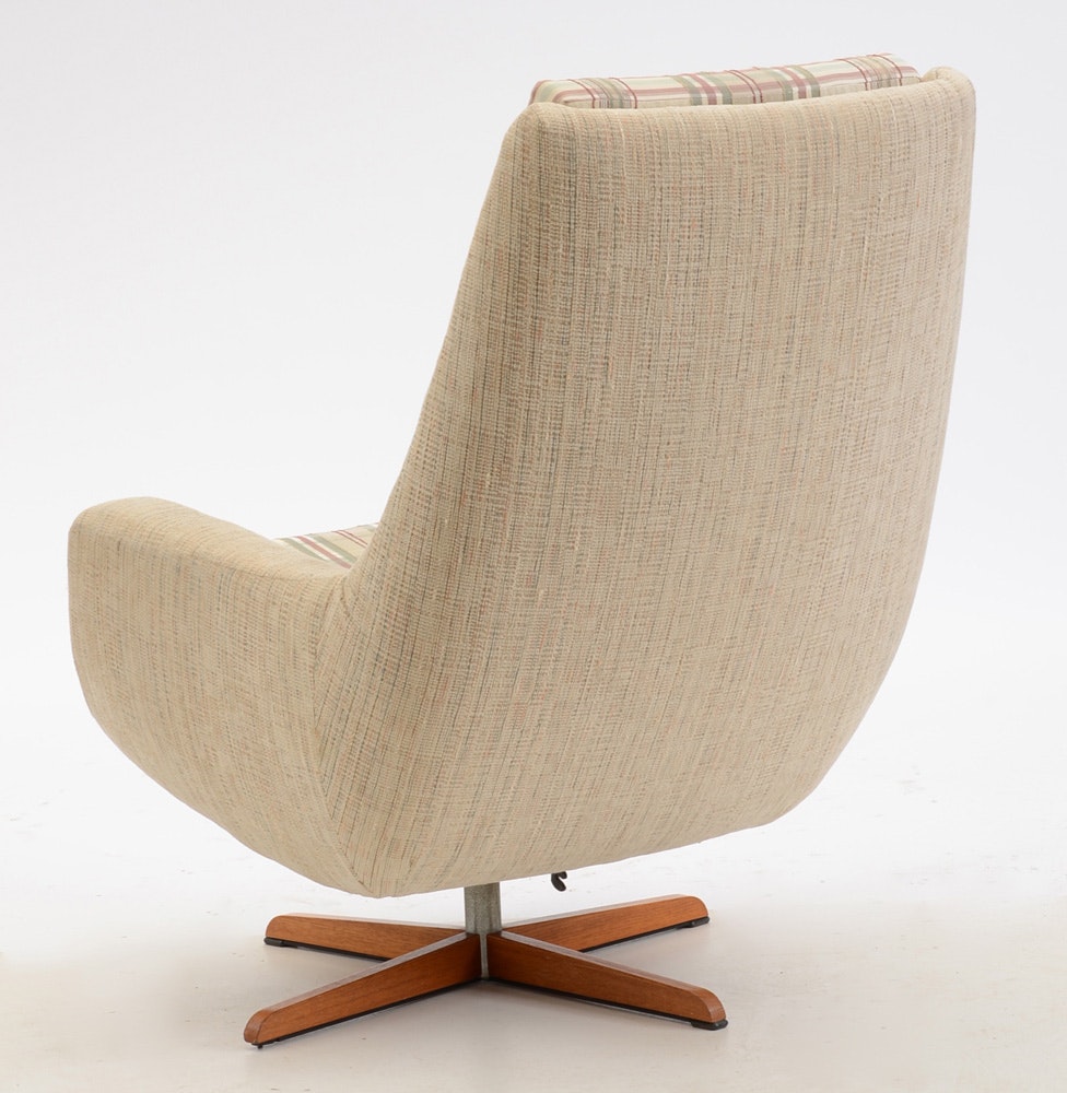 Mid Century Modern Upholstered Reclining Swivel Chair EBTH mid-century-modern-upholstered-reclining-swivel-chair-ebth