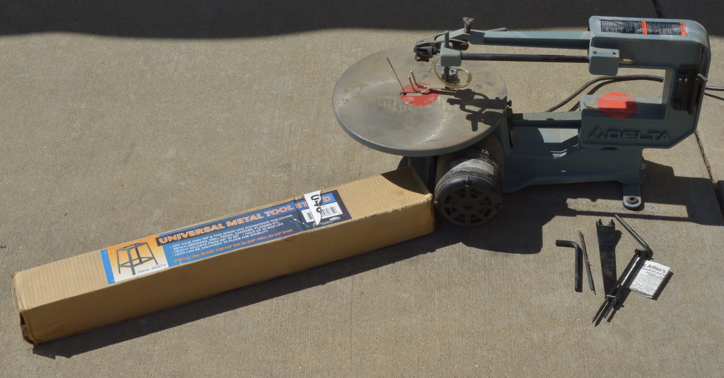 Delta Scroll Saw and Stand EBTH