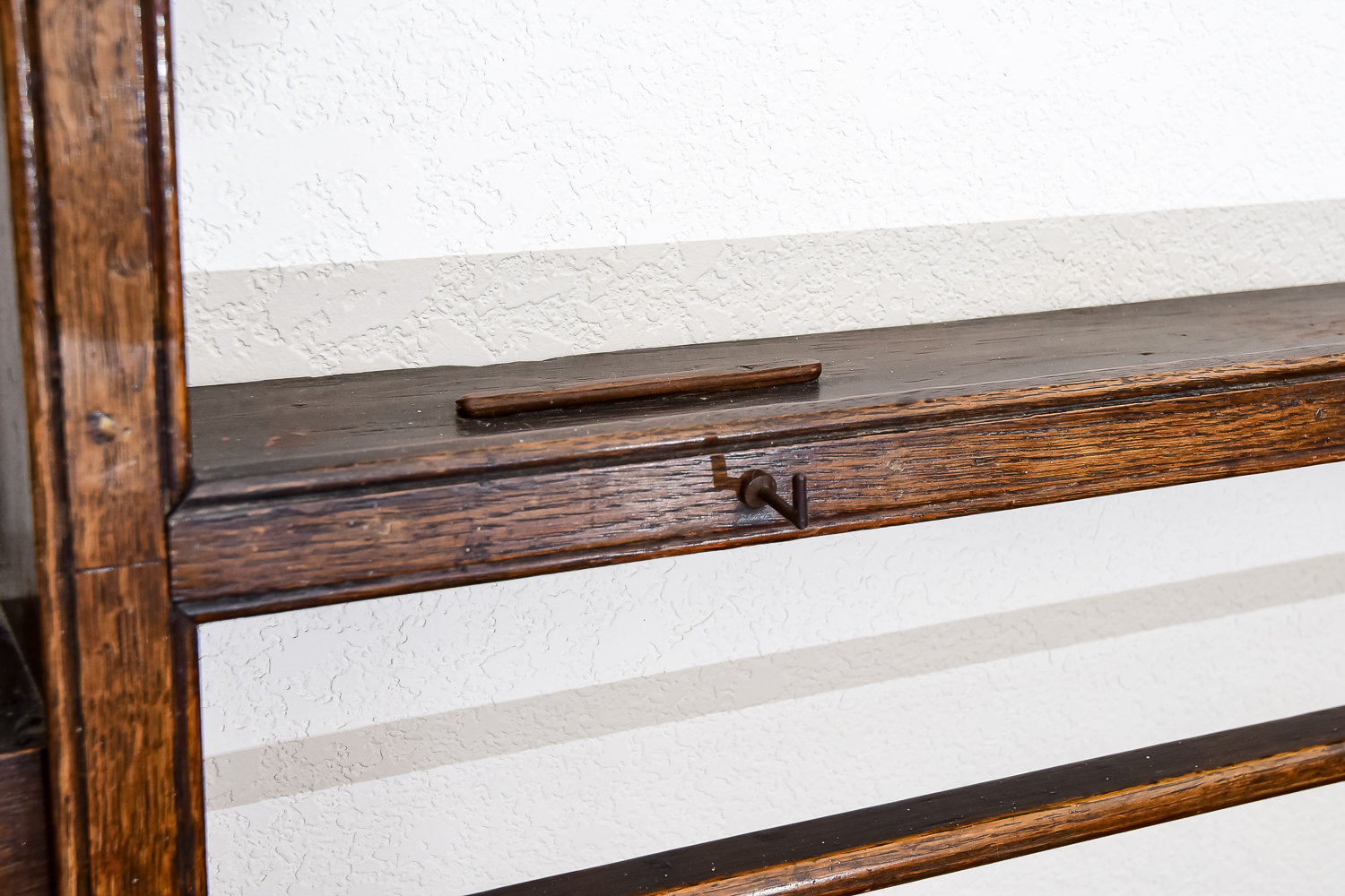 Antique Oak Hanging ShelfPlate Rack EBTH