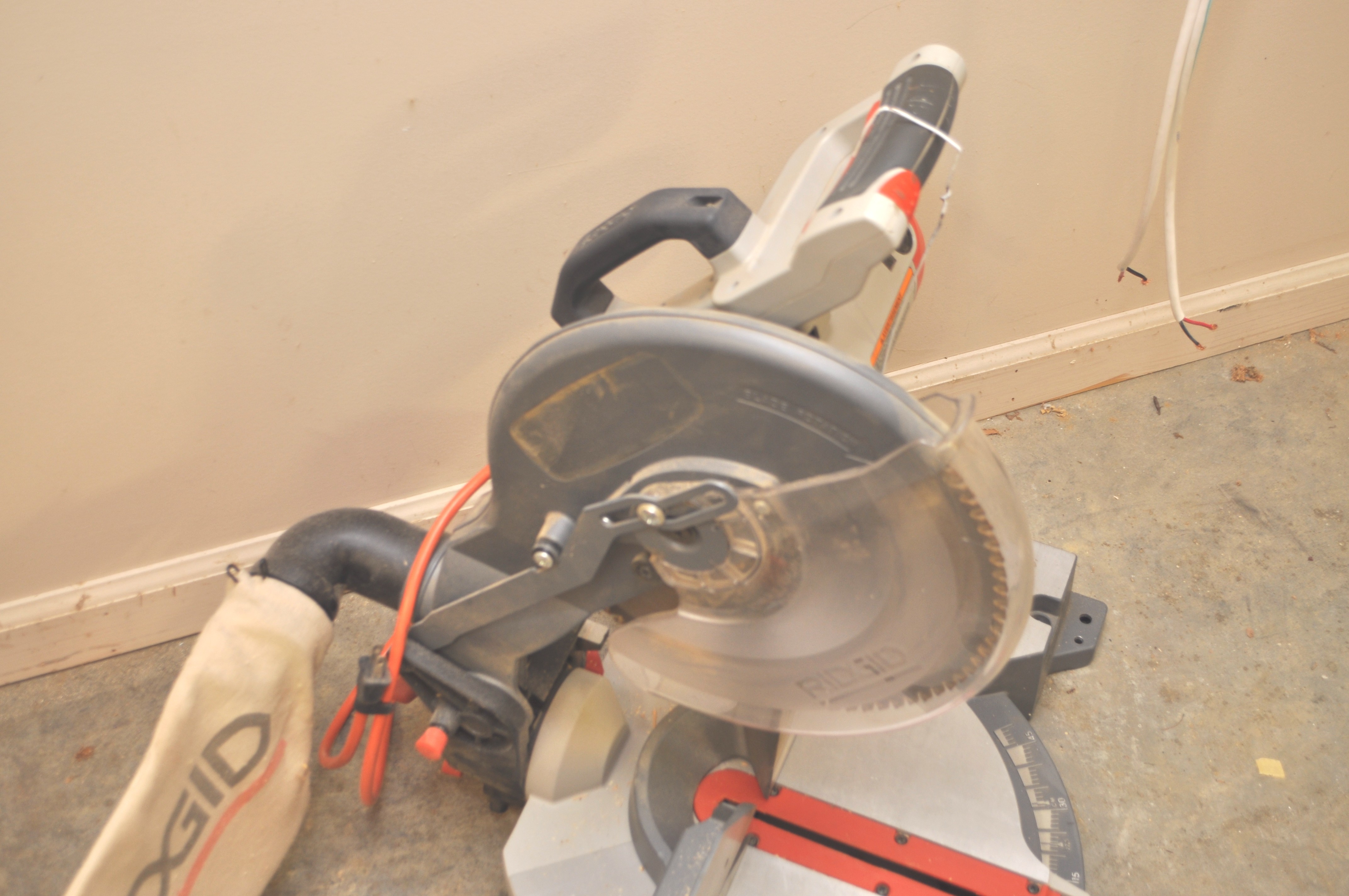 Ridgid 12inch Compound Miter Saw With Exactline Adjustable Laser EBTH