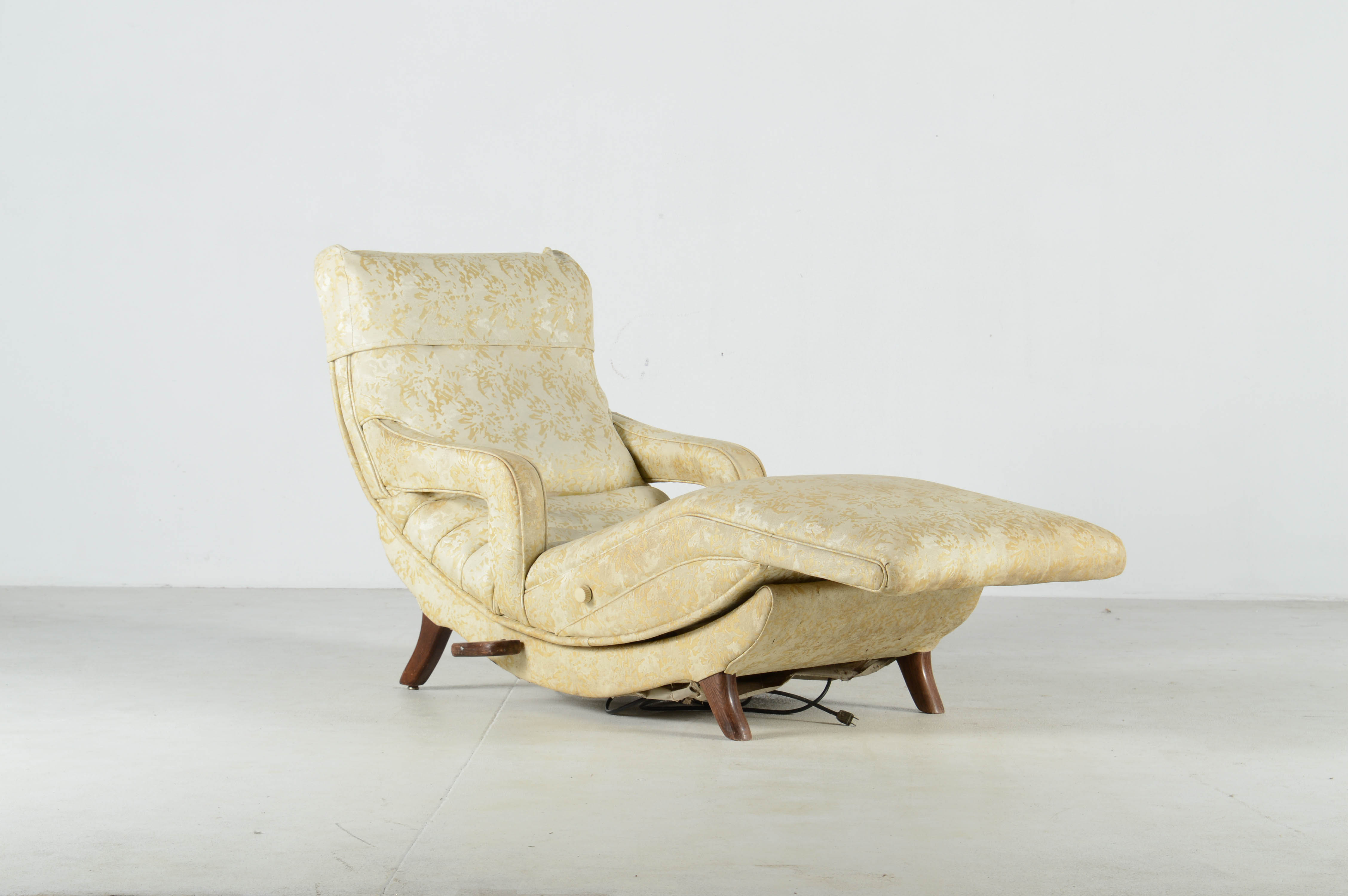 Vintage Contour Massage Chaise Lounge EBTH