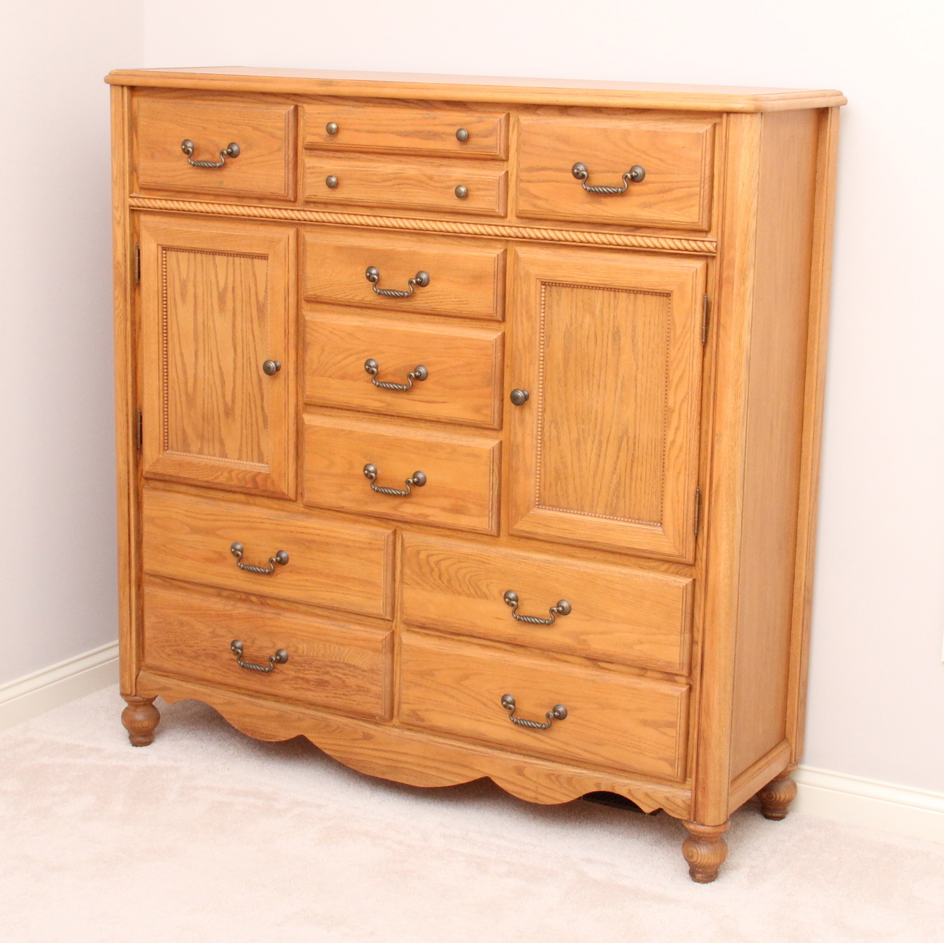 Arbek Oak Chest of Drawers EBTH