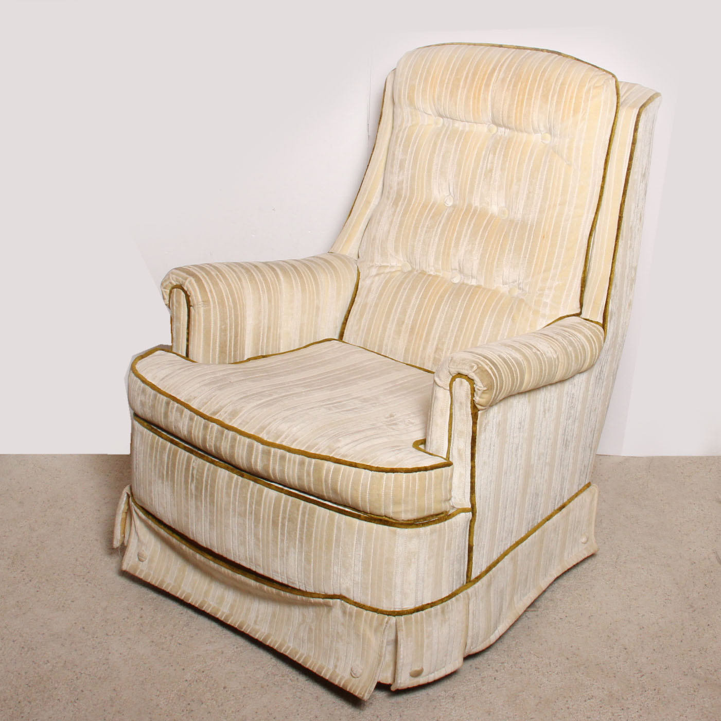 Upholstered Swivel Rocking Chair by Pontiac EBTH