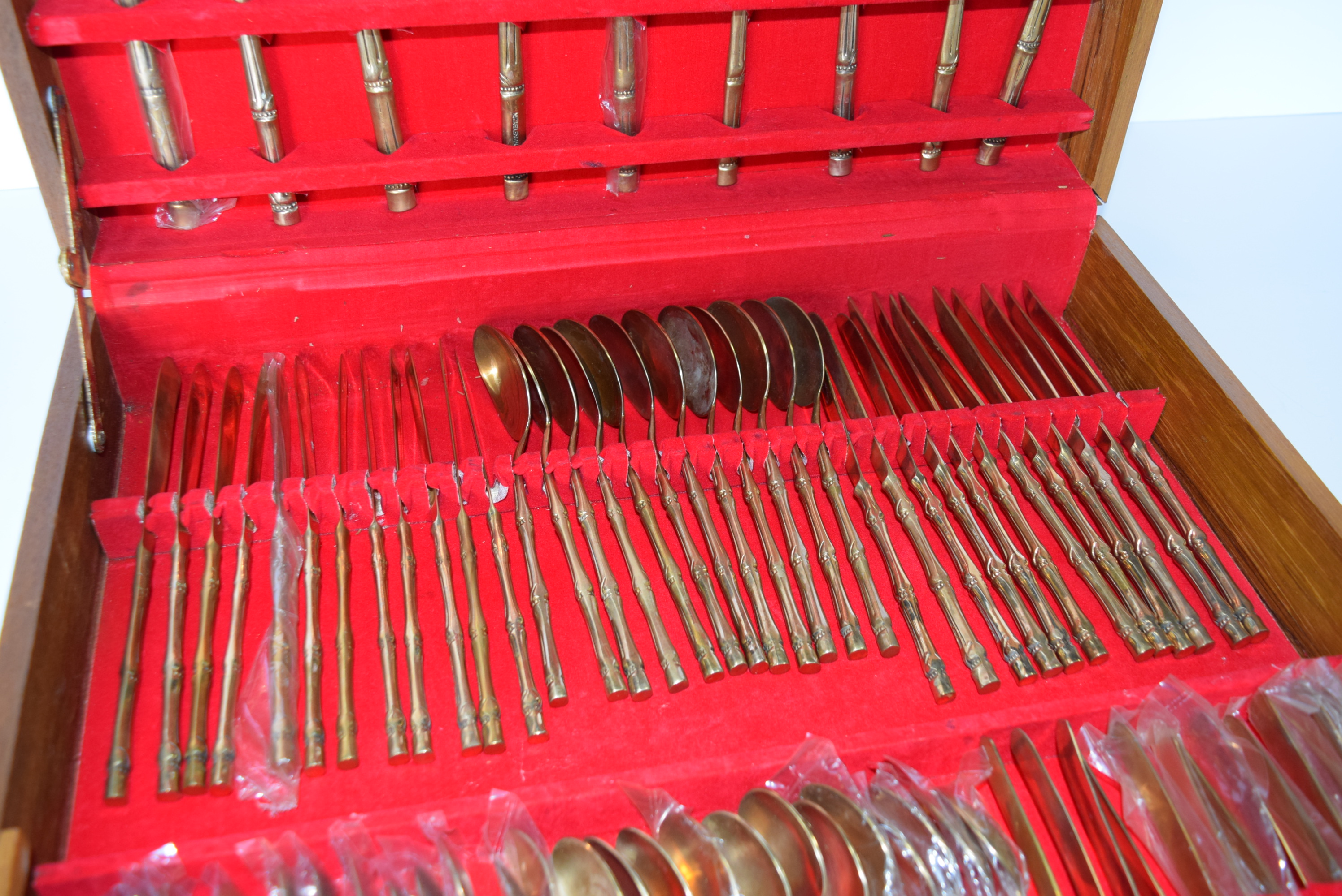 Nickel Bronze 142Piece Vintage Flatware in Case from Thailand EBTH