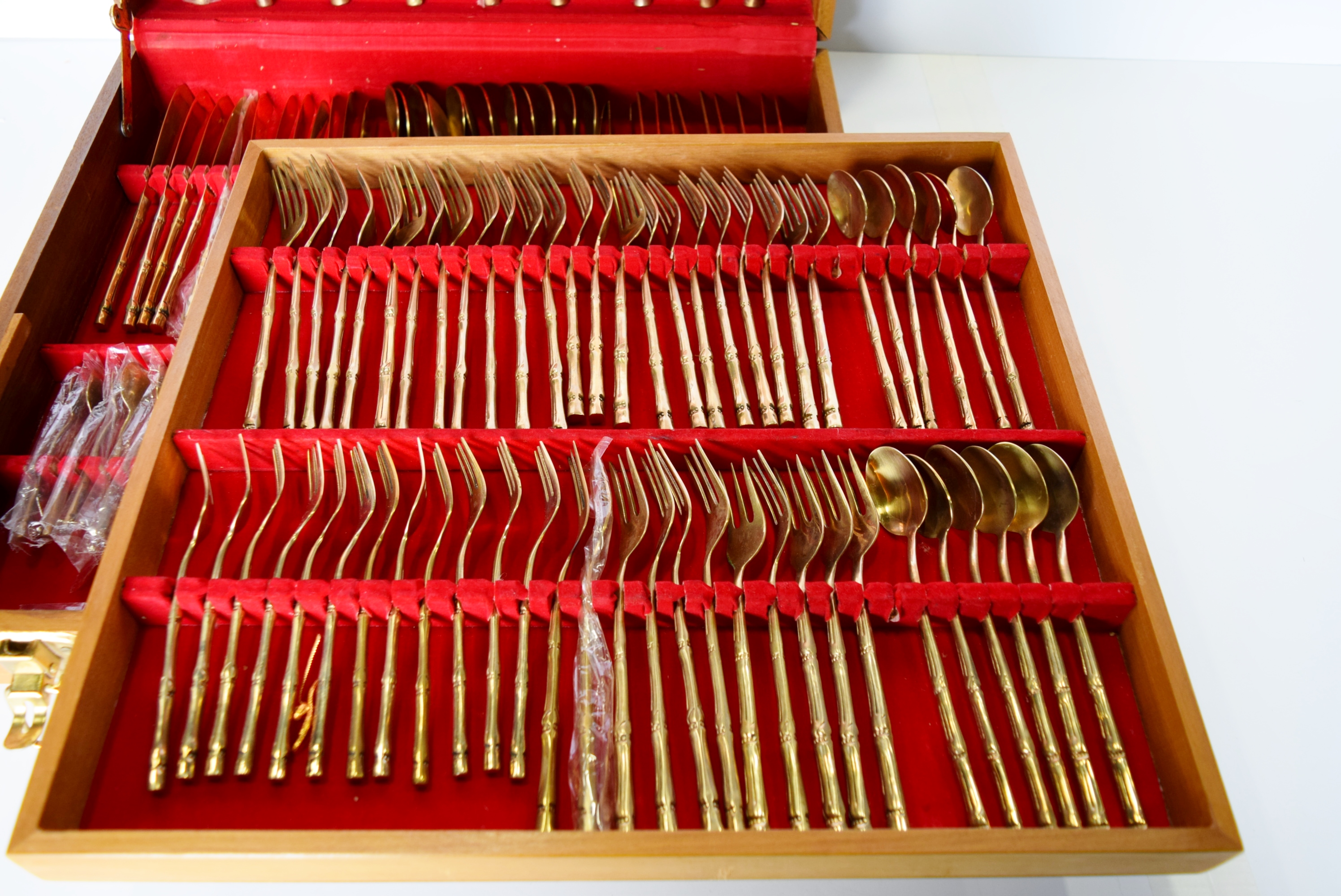 Nickel Bronze 142Piece Vintage Flatware in Case from Thailand EBTH