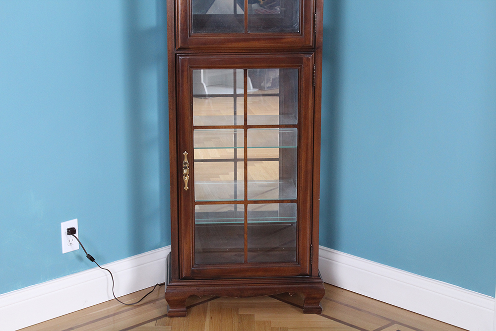 Jasper Co. Illuminated Curio EBTH