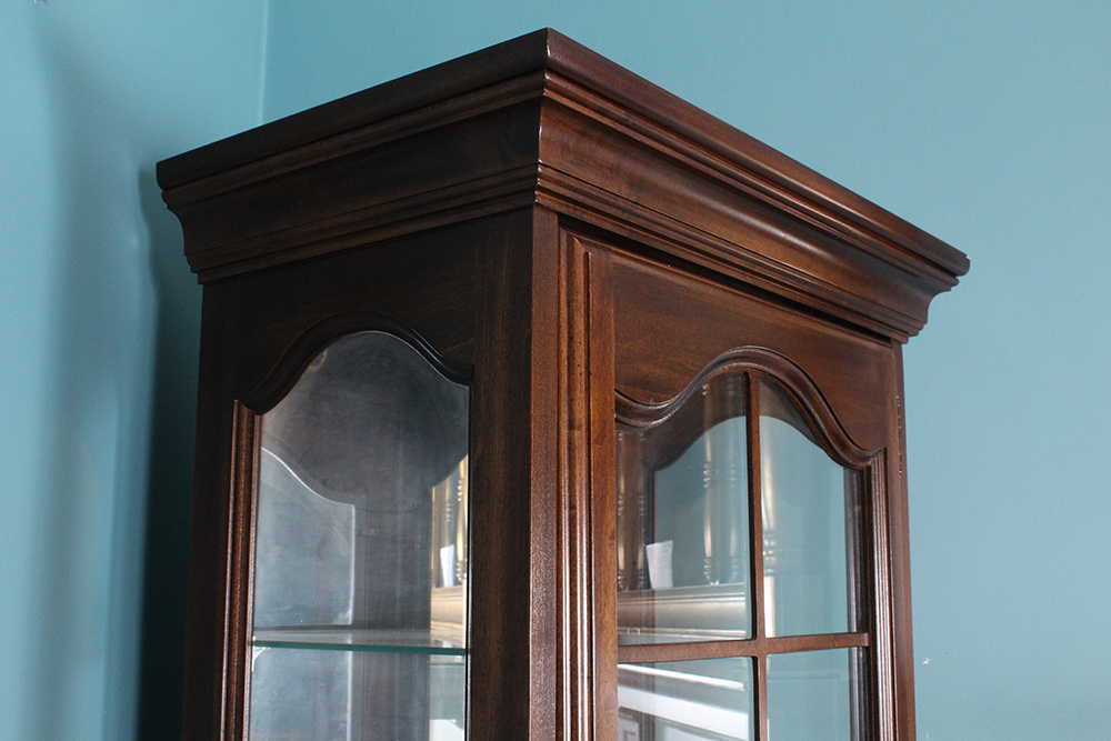 Jasper Co. Illuminated Curio EBTH