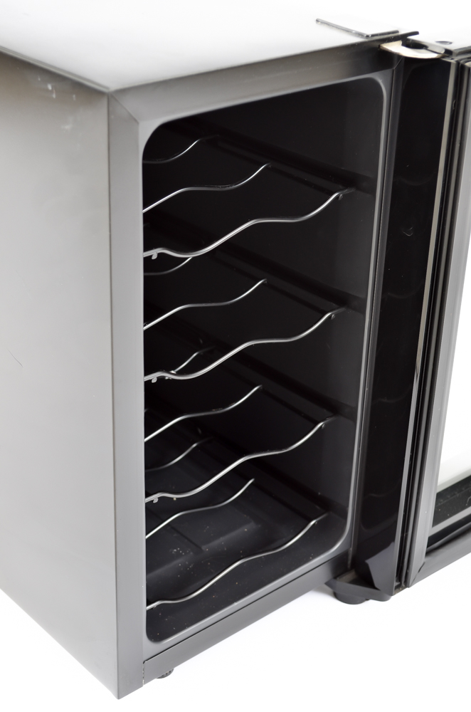 Frigidaire Wine Cooler EBTH
