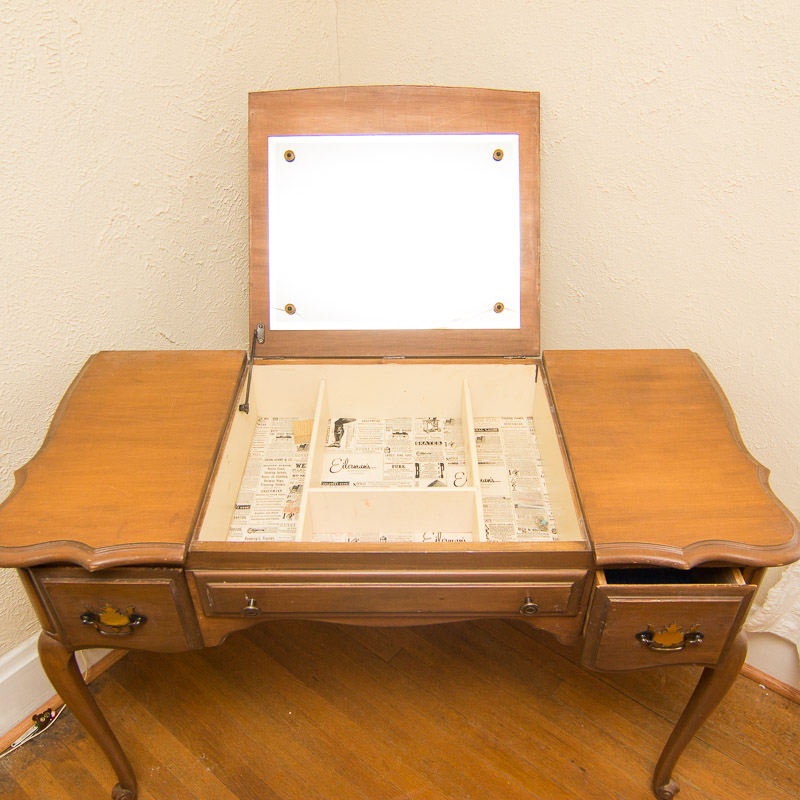 Vintage Flip Top Vanity Desk EBTH