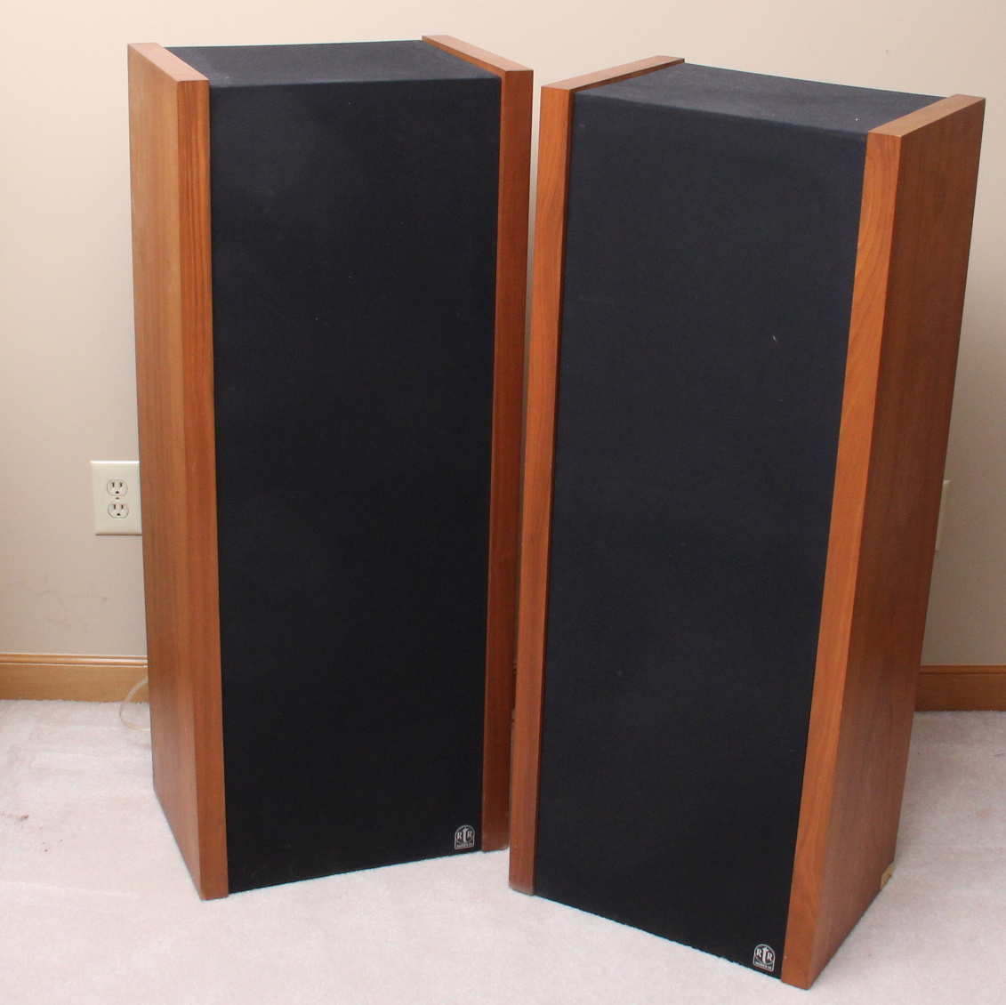 Pair of RTR Series III Speakers EBTH