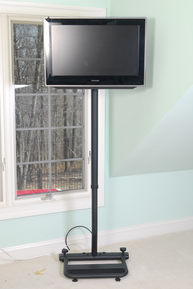 Toshiba 26Inch Television on Stand EBTH