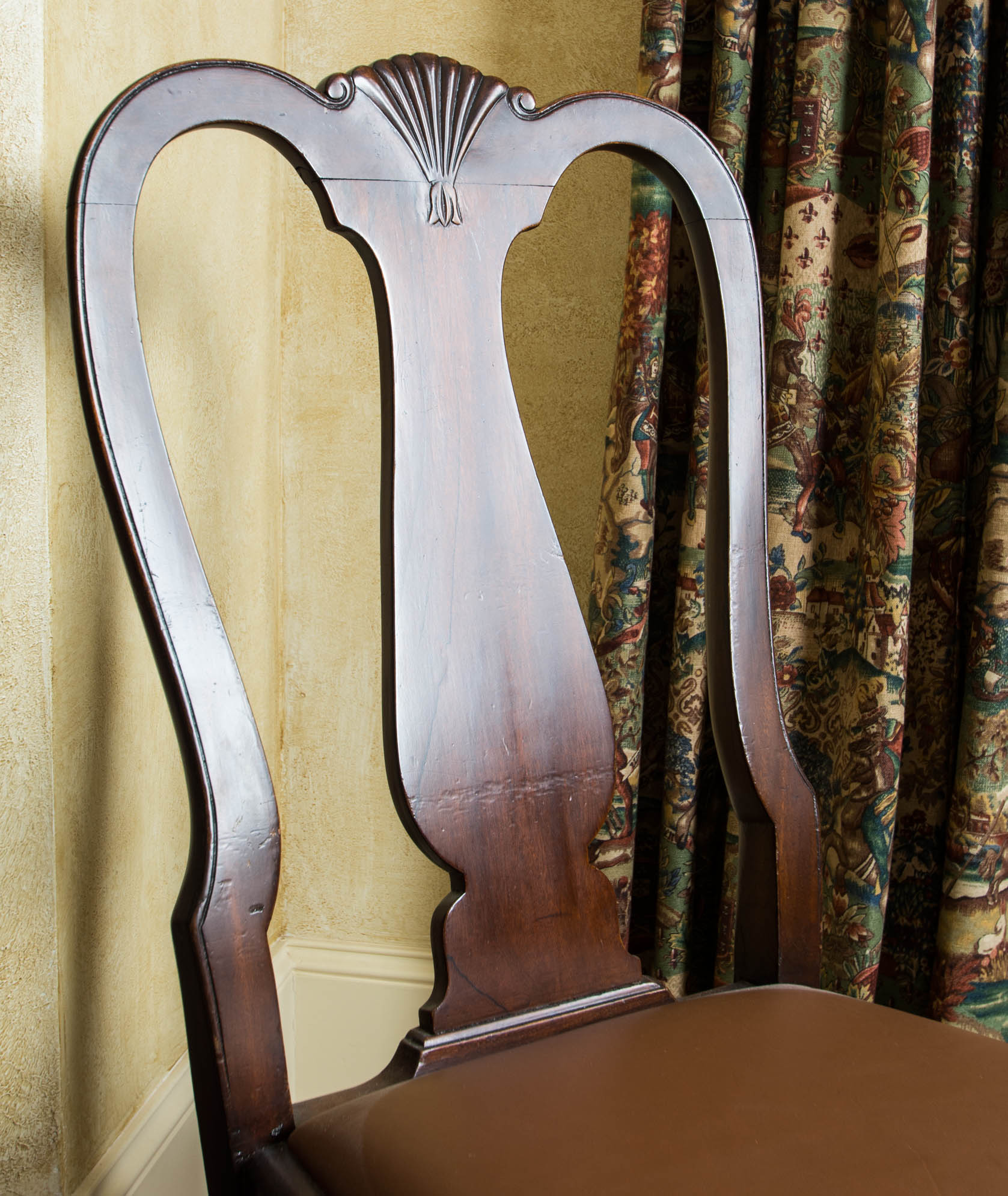 Queen Ann Style Chairs EBTH