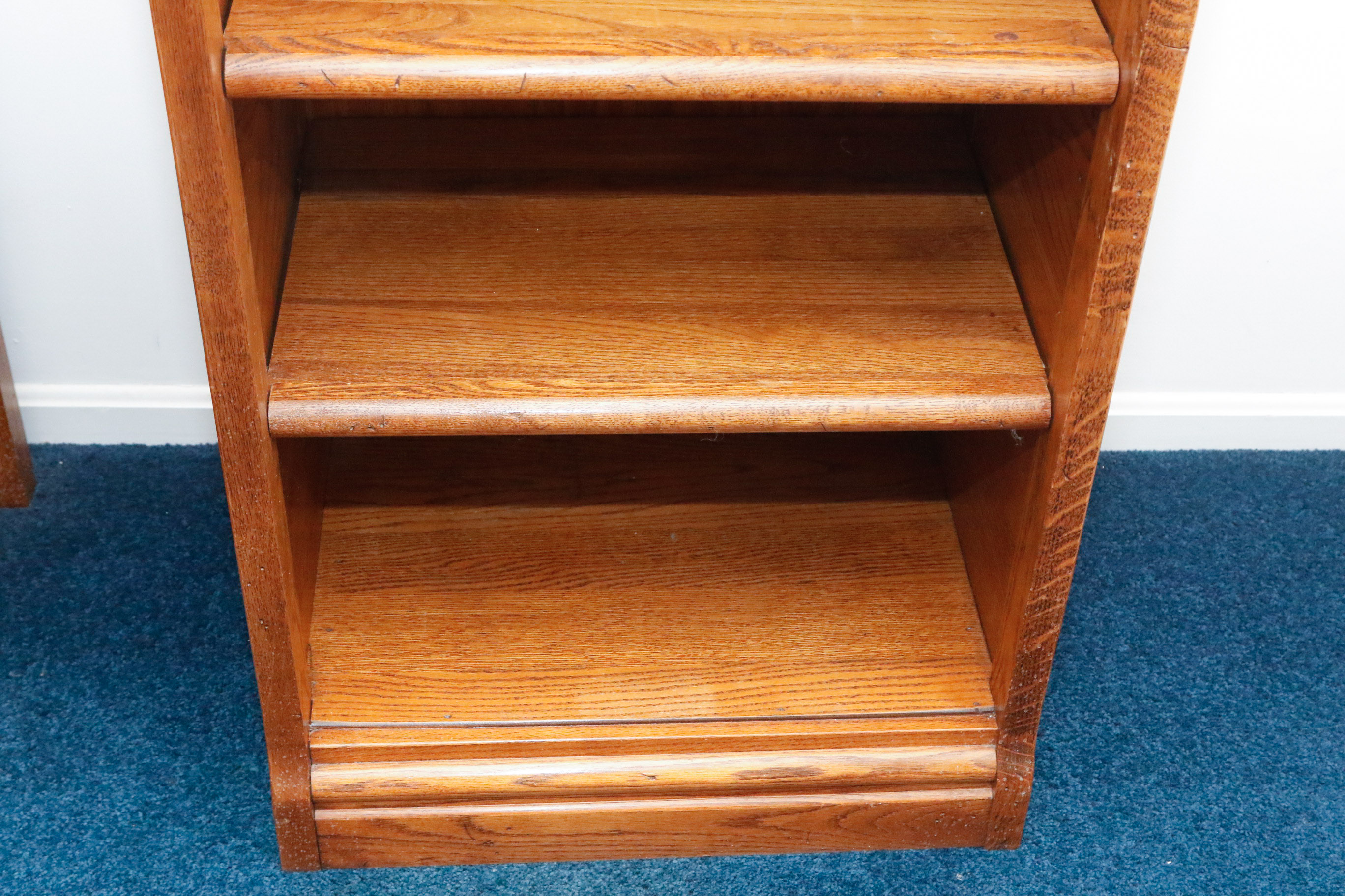 Young Hinkle Outrigger Bookcase EBTH