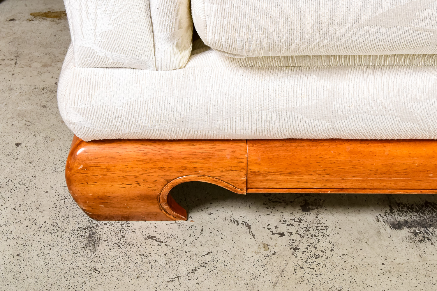 International Furniture White Loveseat EBTH