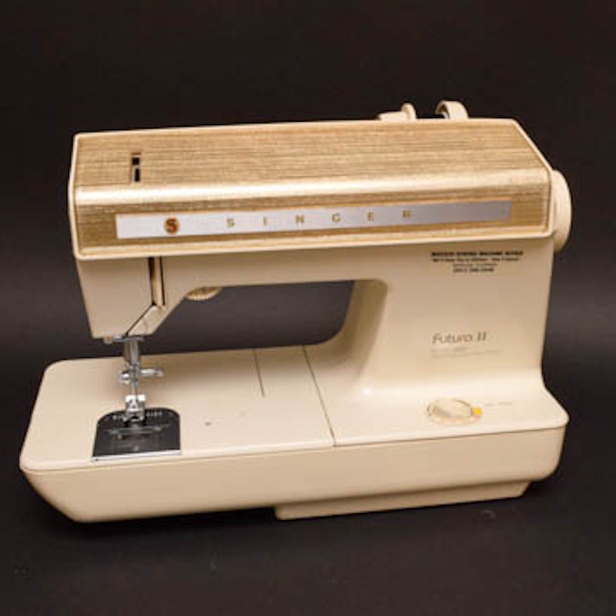 Singer Futura II Model 920 Sewing Machine EBTH singer-futura-ii-model-920-sewing-machine-ebth