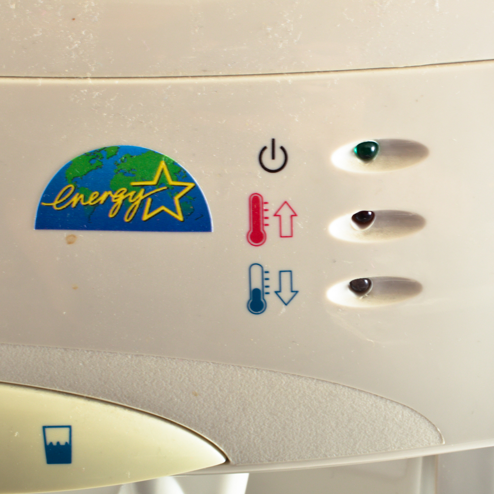 GE Energy Star Hot and Cold Water Dispenser with Mini Fridge EBTH