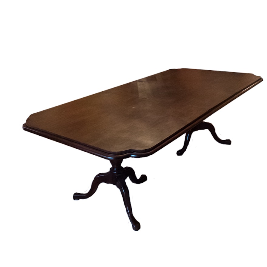 Duncan Phyfe Style Dining Table By Drexel Ebth