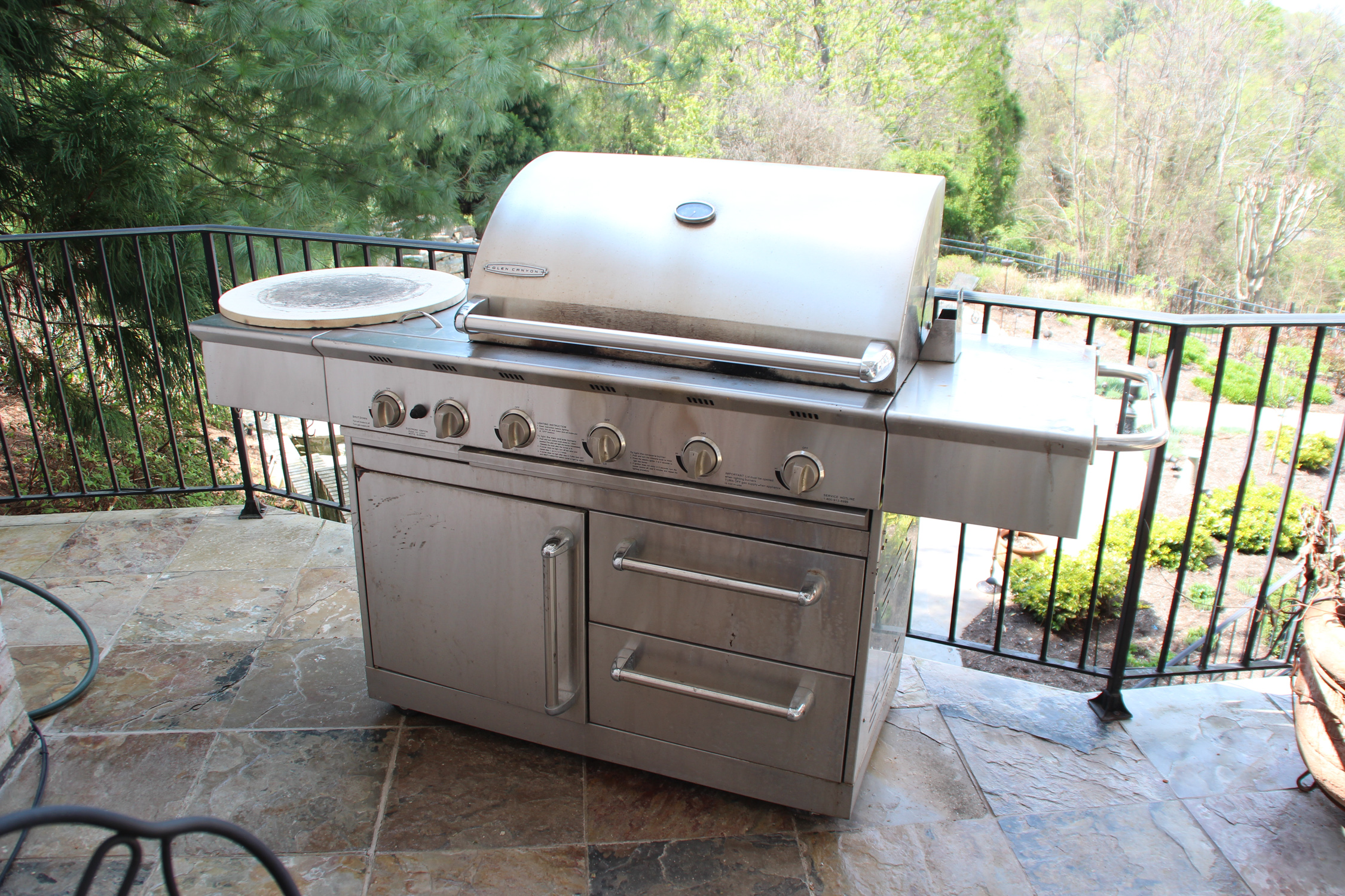 Glen Canyon Stainless Steel Grill EBTH