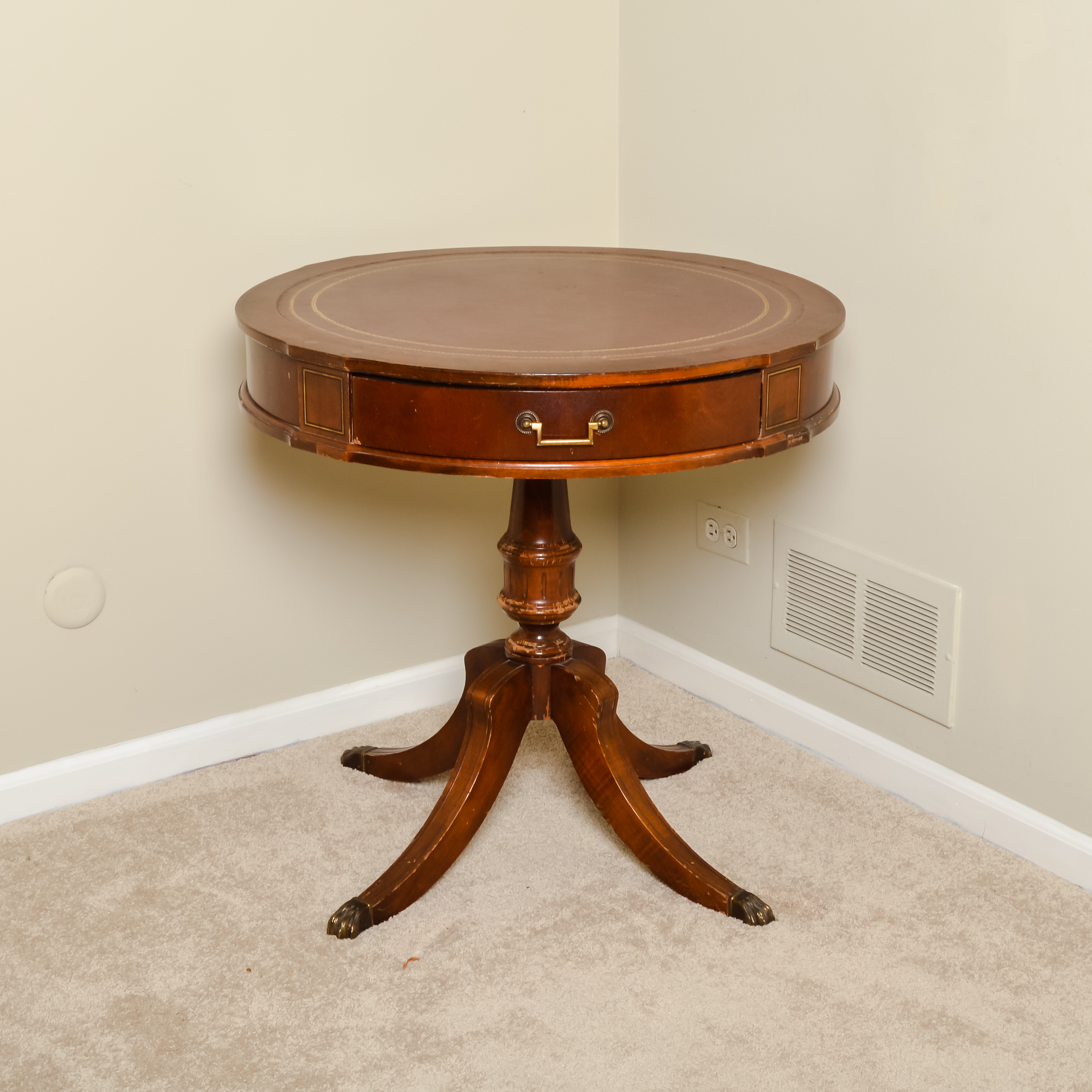 Duncan Phyfe Style Accent Table with Leather Top EBTH