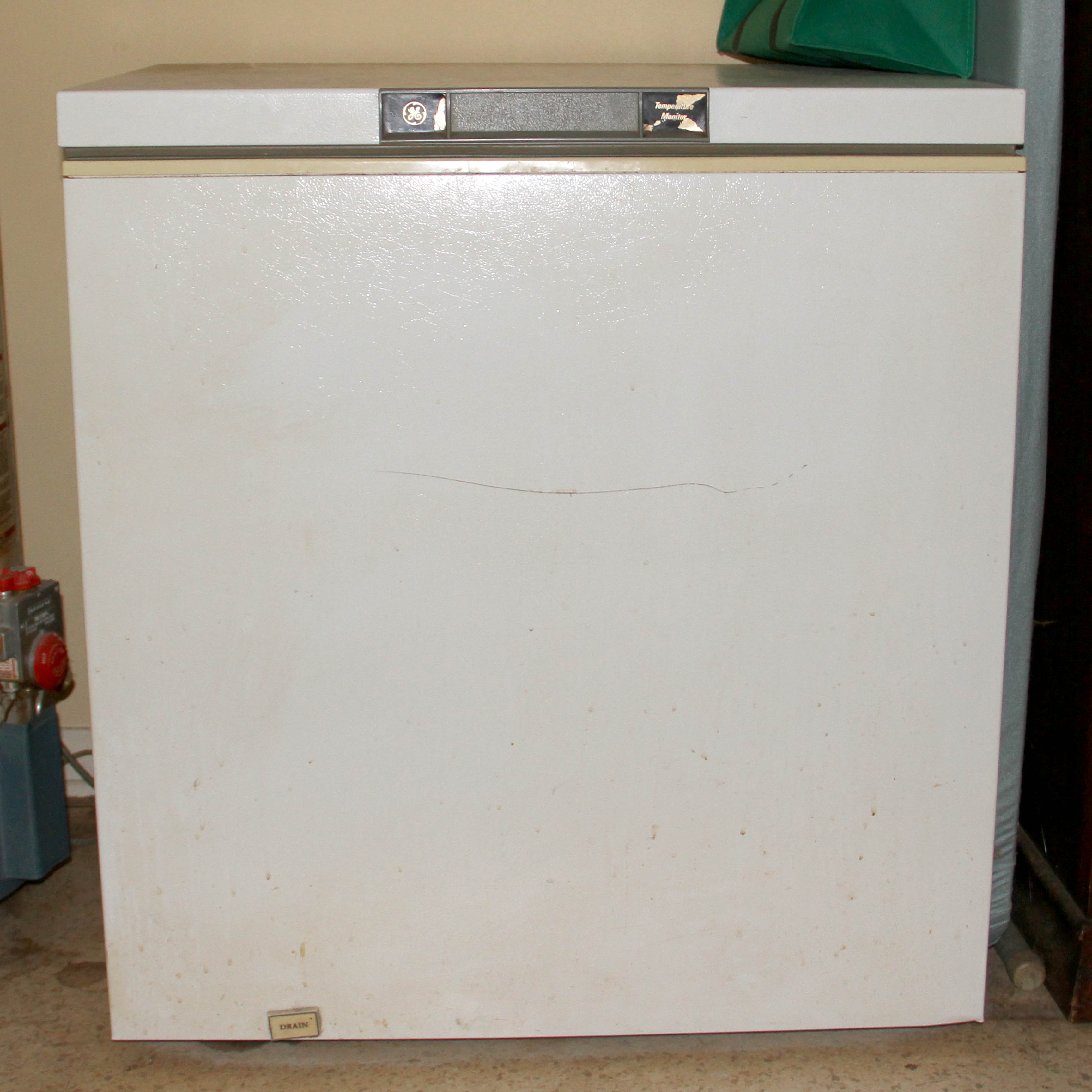 General Electric Chest Freezer EBTH