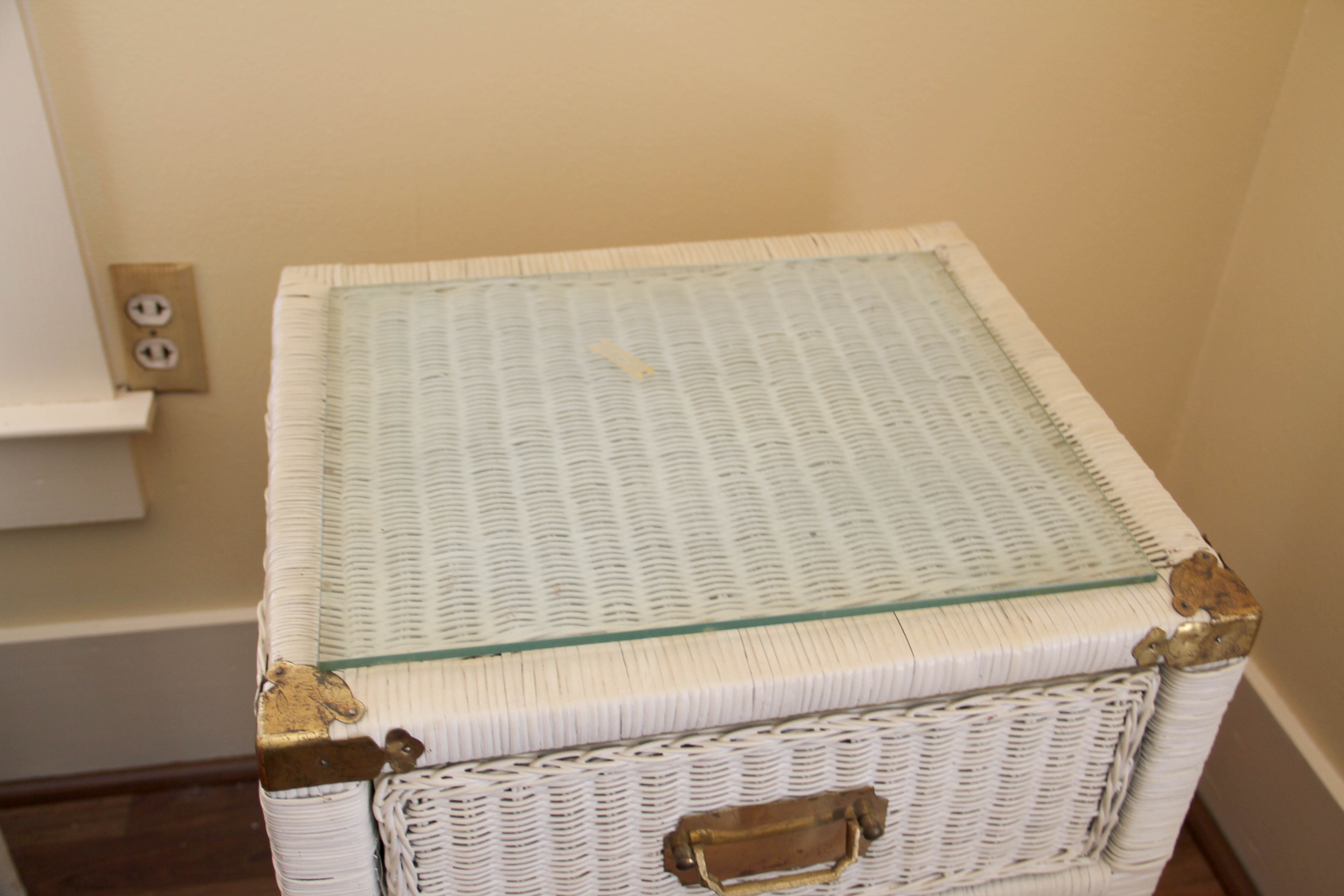 Pair of White Rattan Bedside Tables EBTH